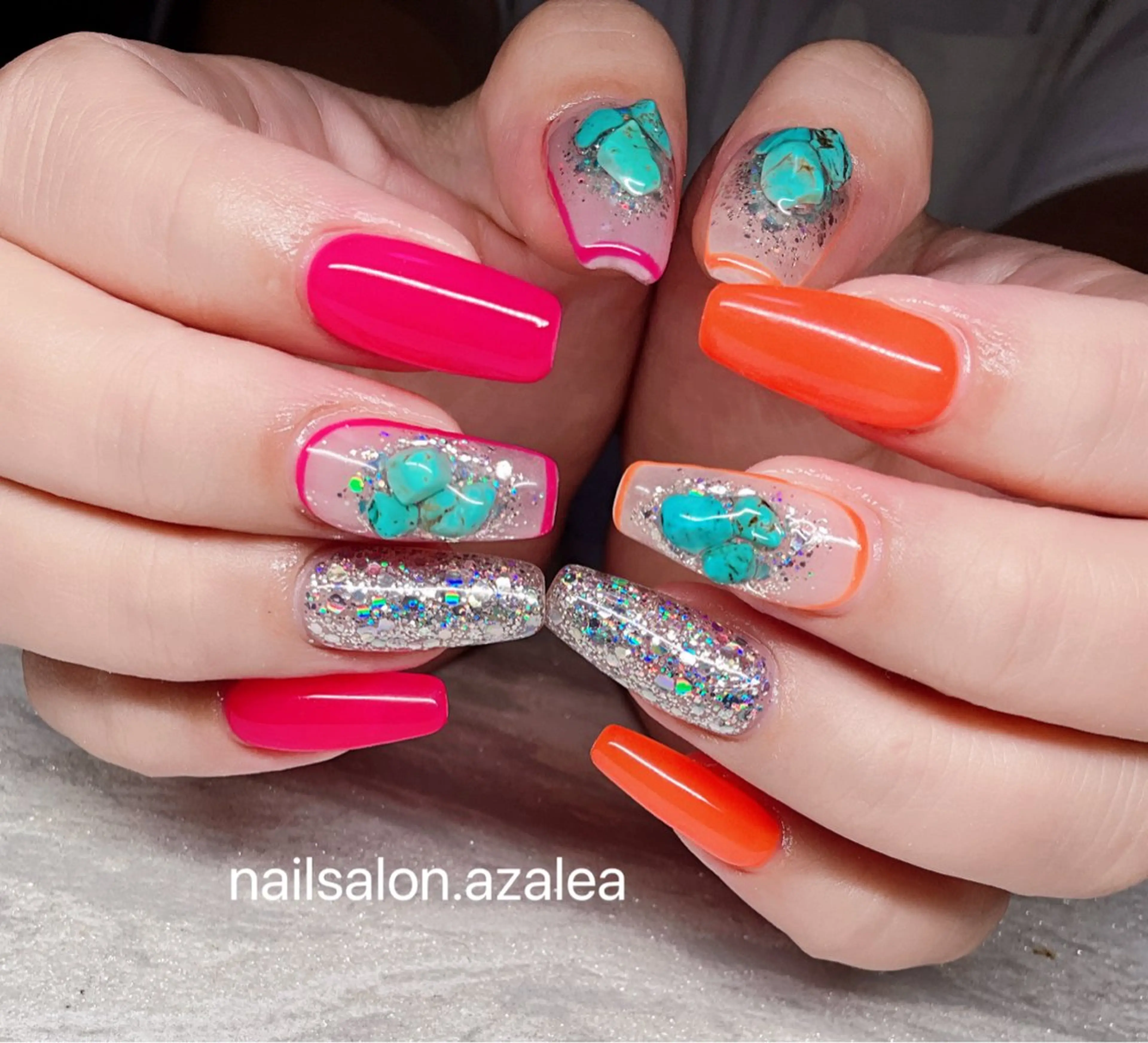 ネイル ハンドネイル R inのネイルデザイン