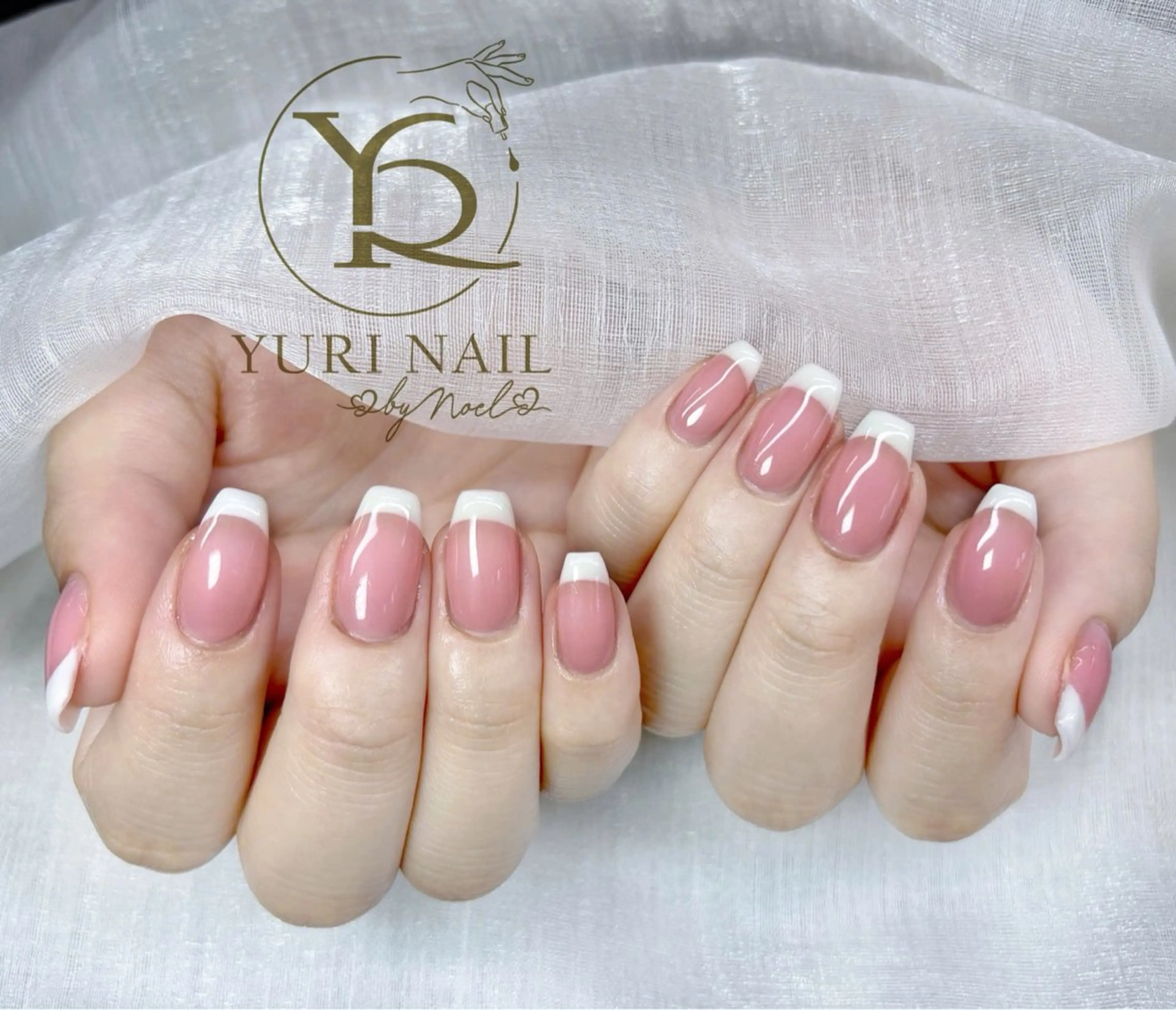 ネイル オーロラネイル ブルー チークネイル フットネイル フレンチネイル ハンドネイル フットネイル ハンドケア YURI Nail Funabashiのネイルデザイン