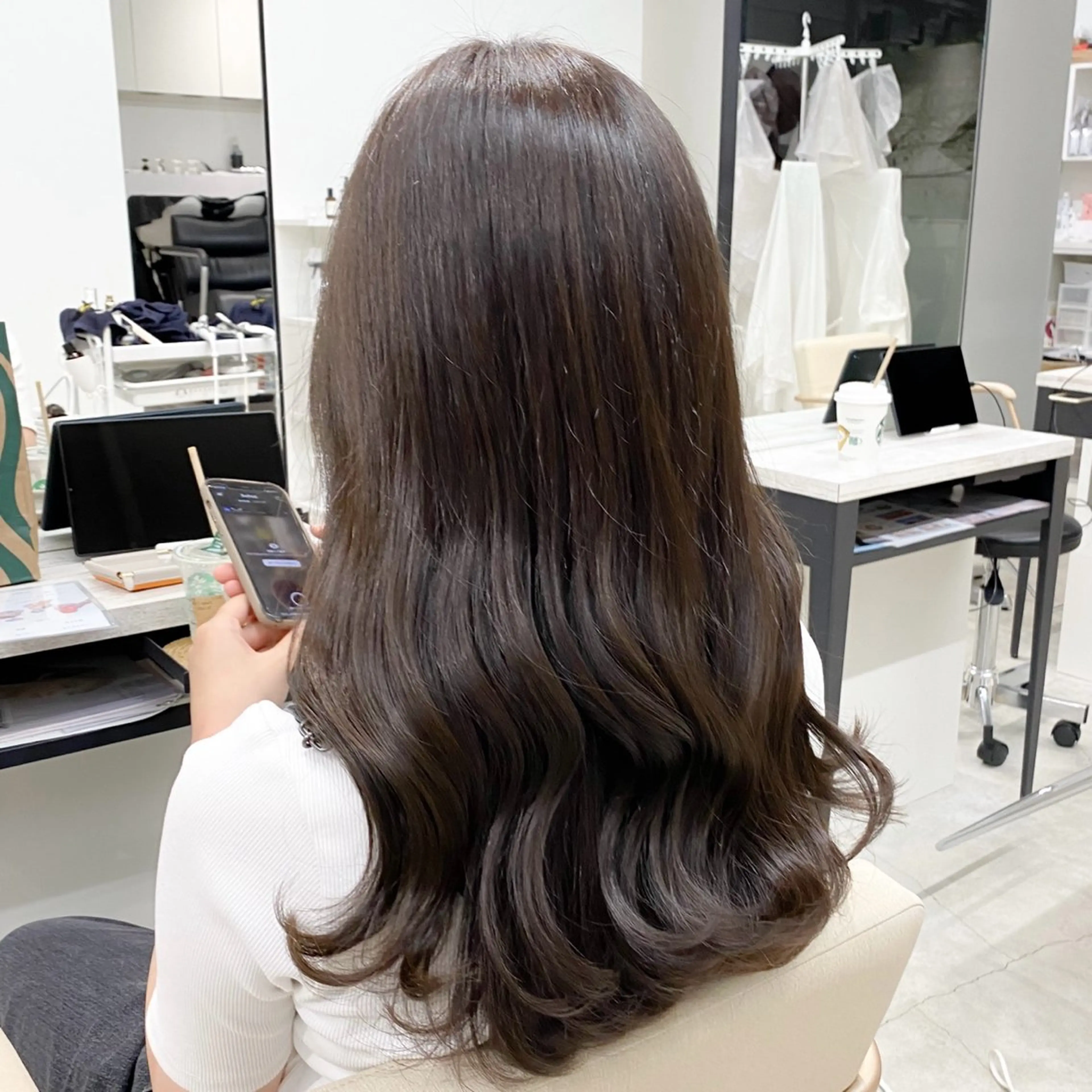 セミロング カラー ブラウンカラー マロンブラウン ブリーチなしカラー 🤍　Mihanaのヘアスタイル