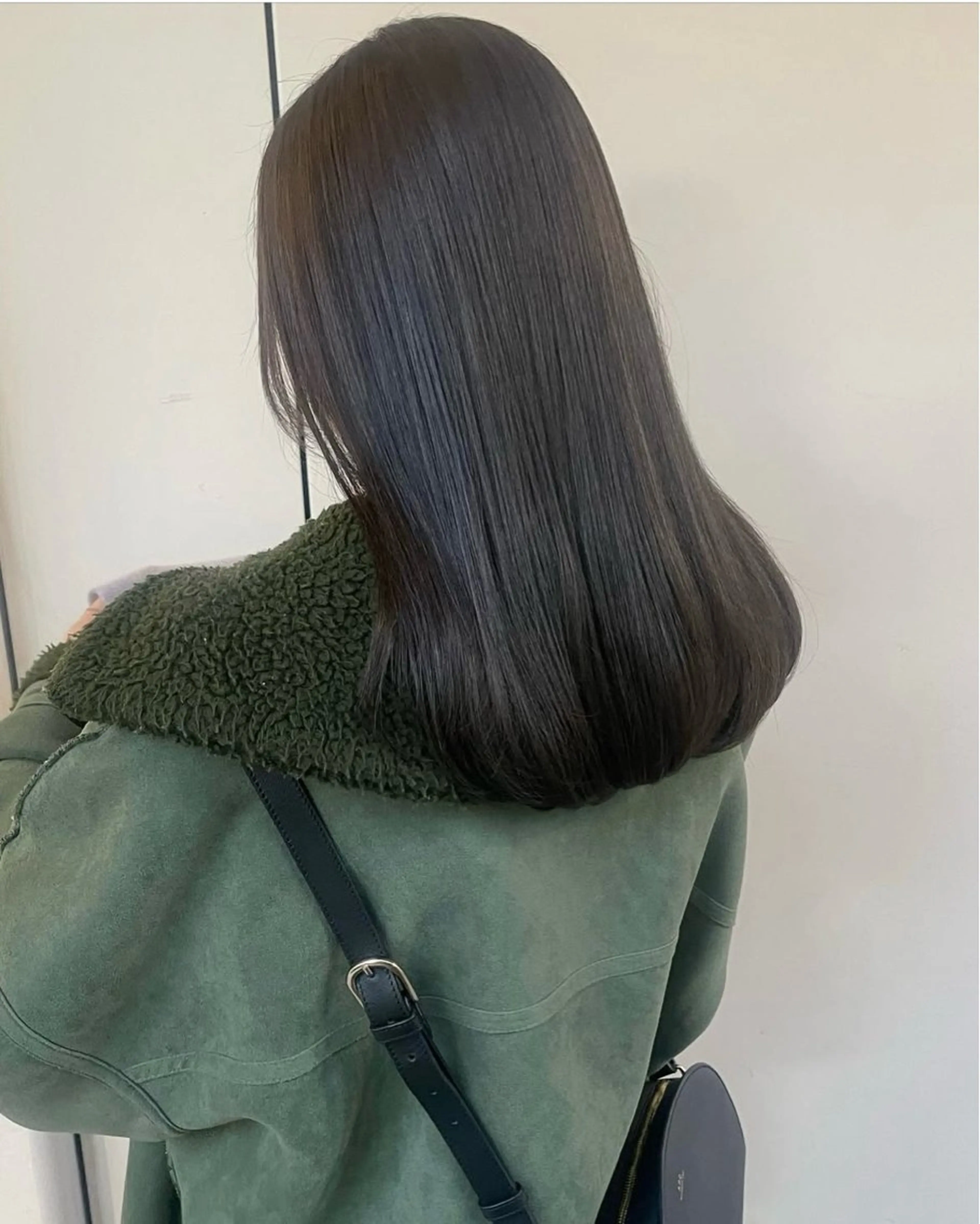 ロング カラー 透明感カラー グレージュ オリーブグレージュ オリーブグレー 縮毛矯正 岩田菜央 《武蔵小杉》のヘアスタイル