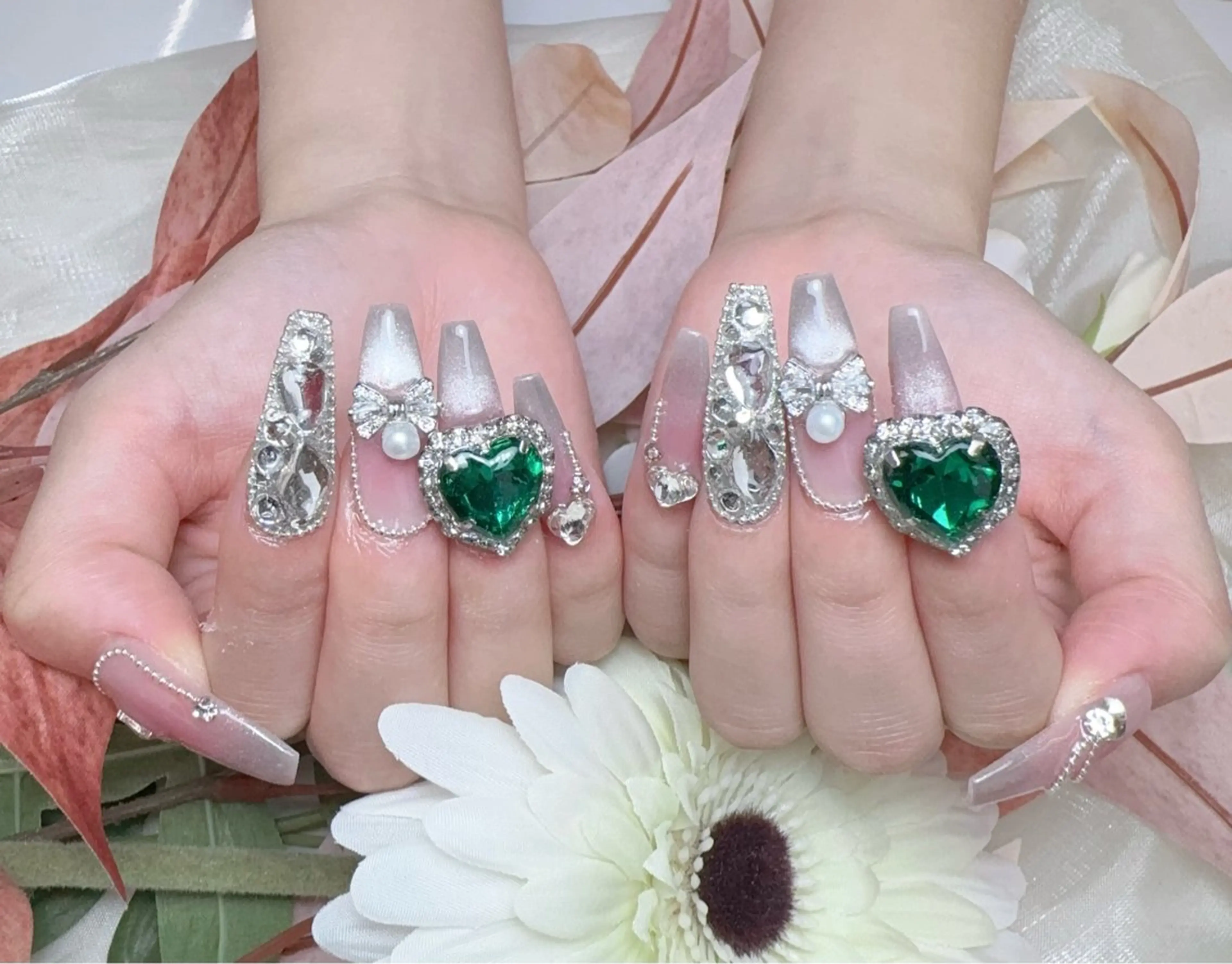 ネイル ハンドネイル ༺༒T&K nail ༒༻のネイルデザイン