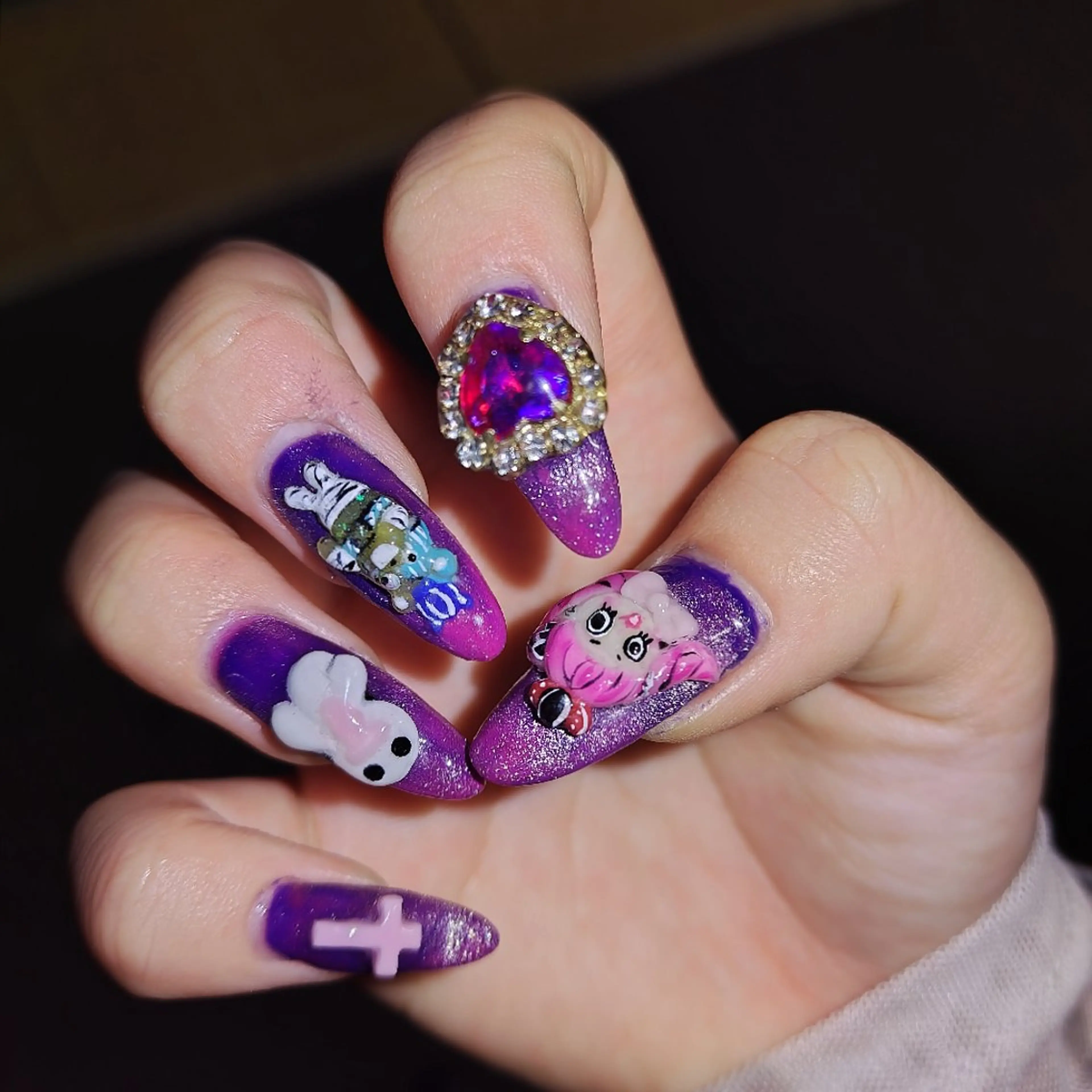 ネイル EASTHAM 吉田 毬乃のネイルデザイン