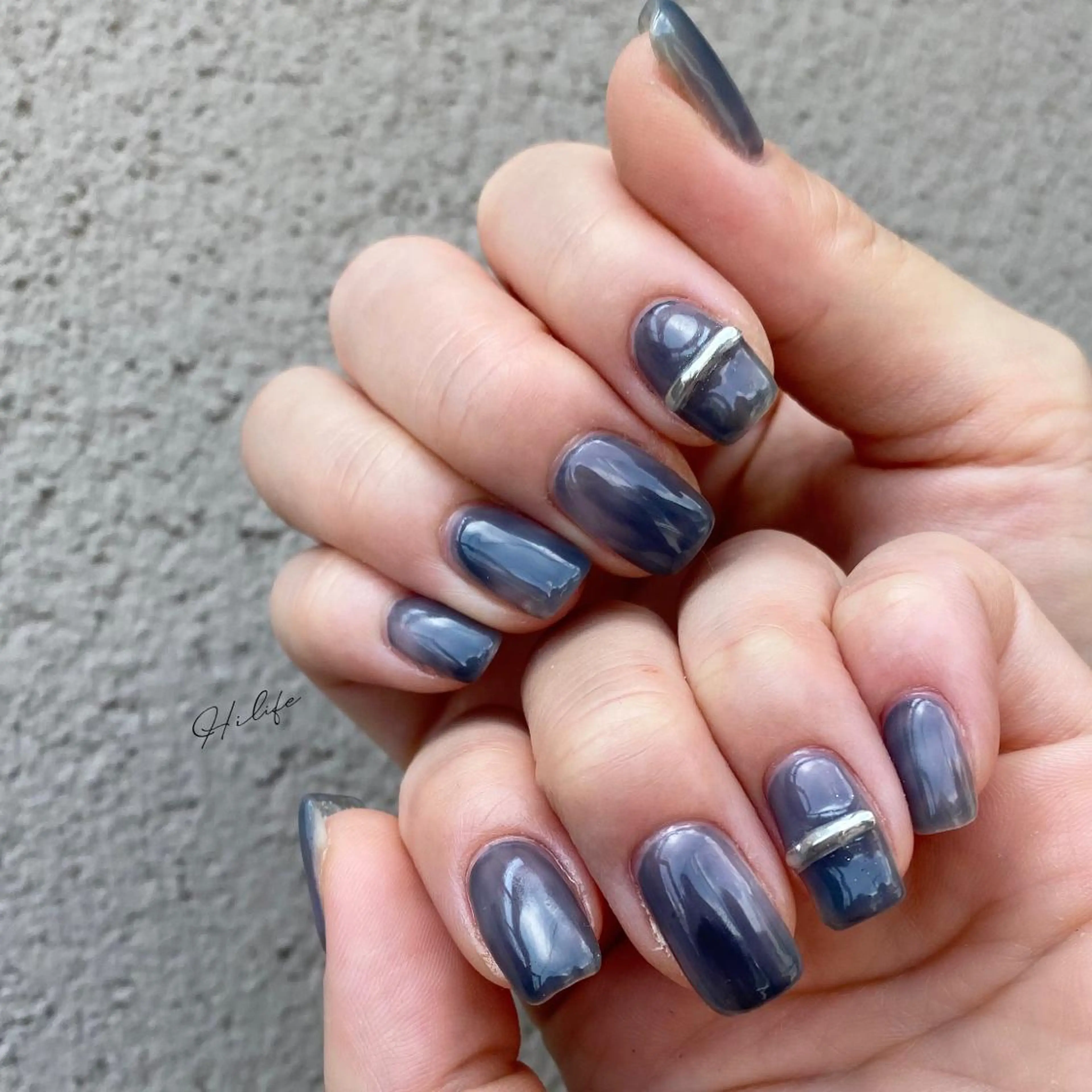 ネイル アートネイル ミラーネイル ニュアンスネイル ネイルチップ ハンドネイル Nail Adore.のネイルデザイン