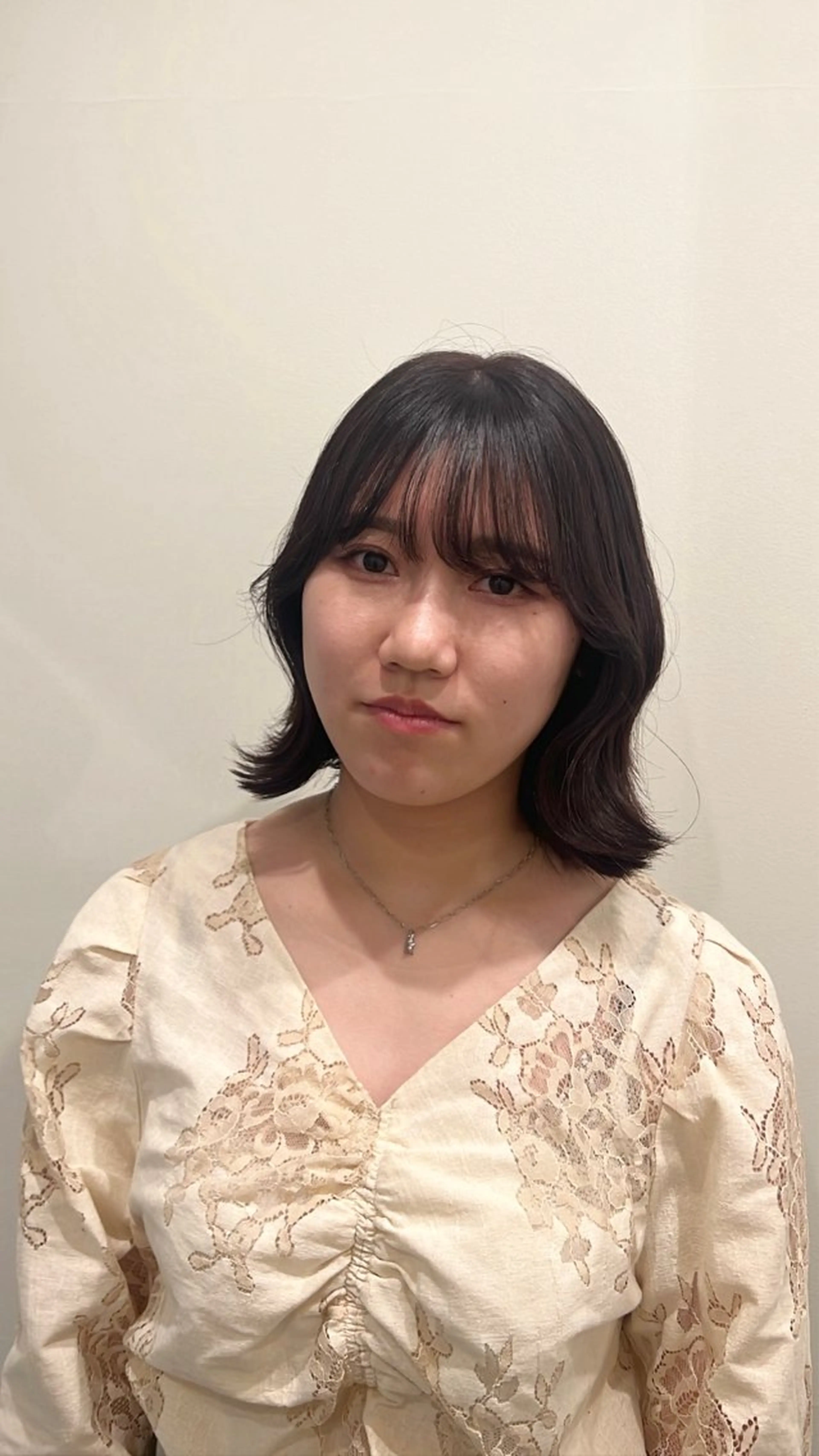 ミディアム カラー 内沼 恵留菜のヘアスタイル