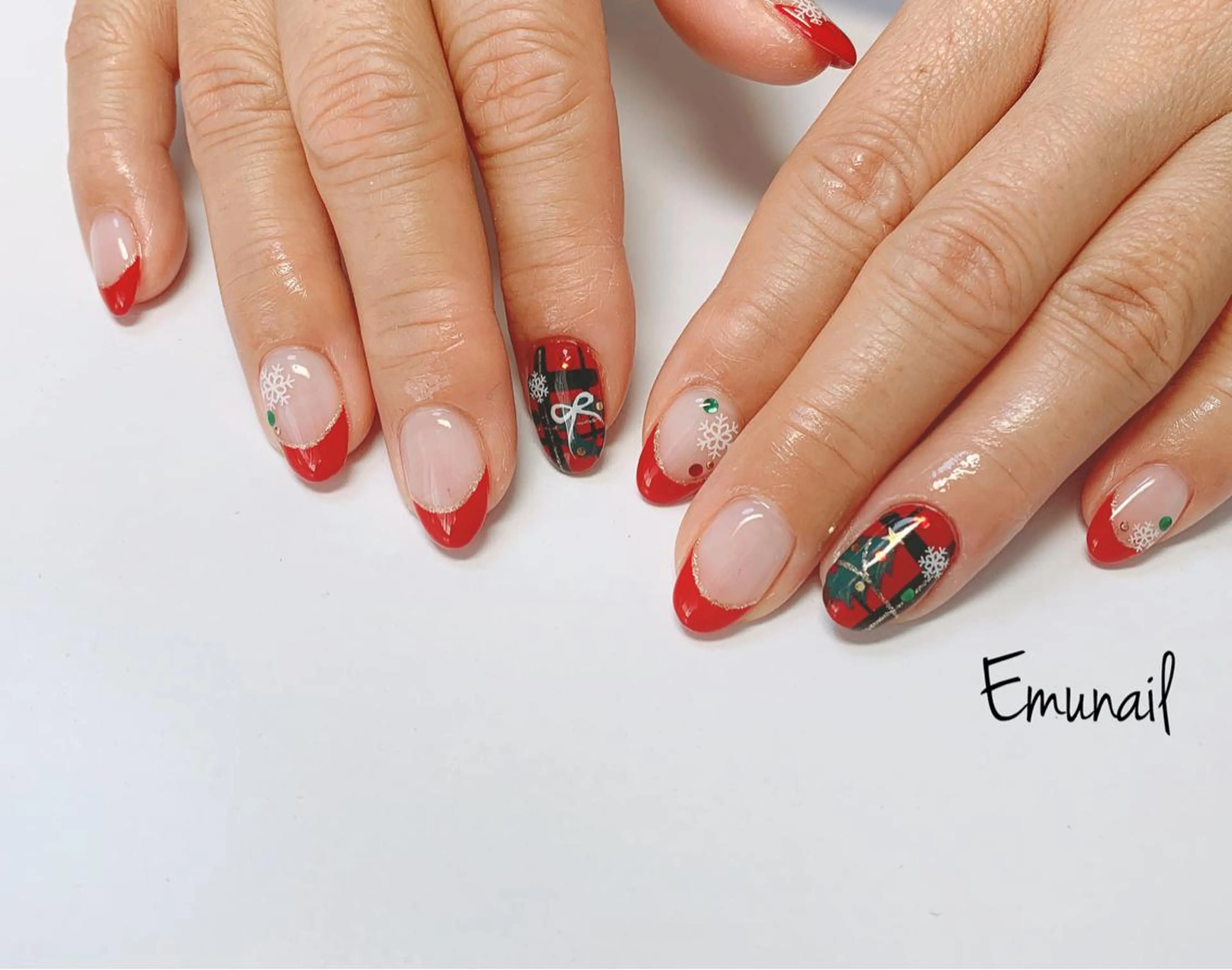 ネイル ハンドネイル Emu Nailのネイルデザイン