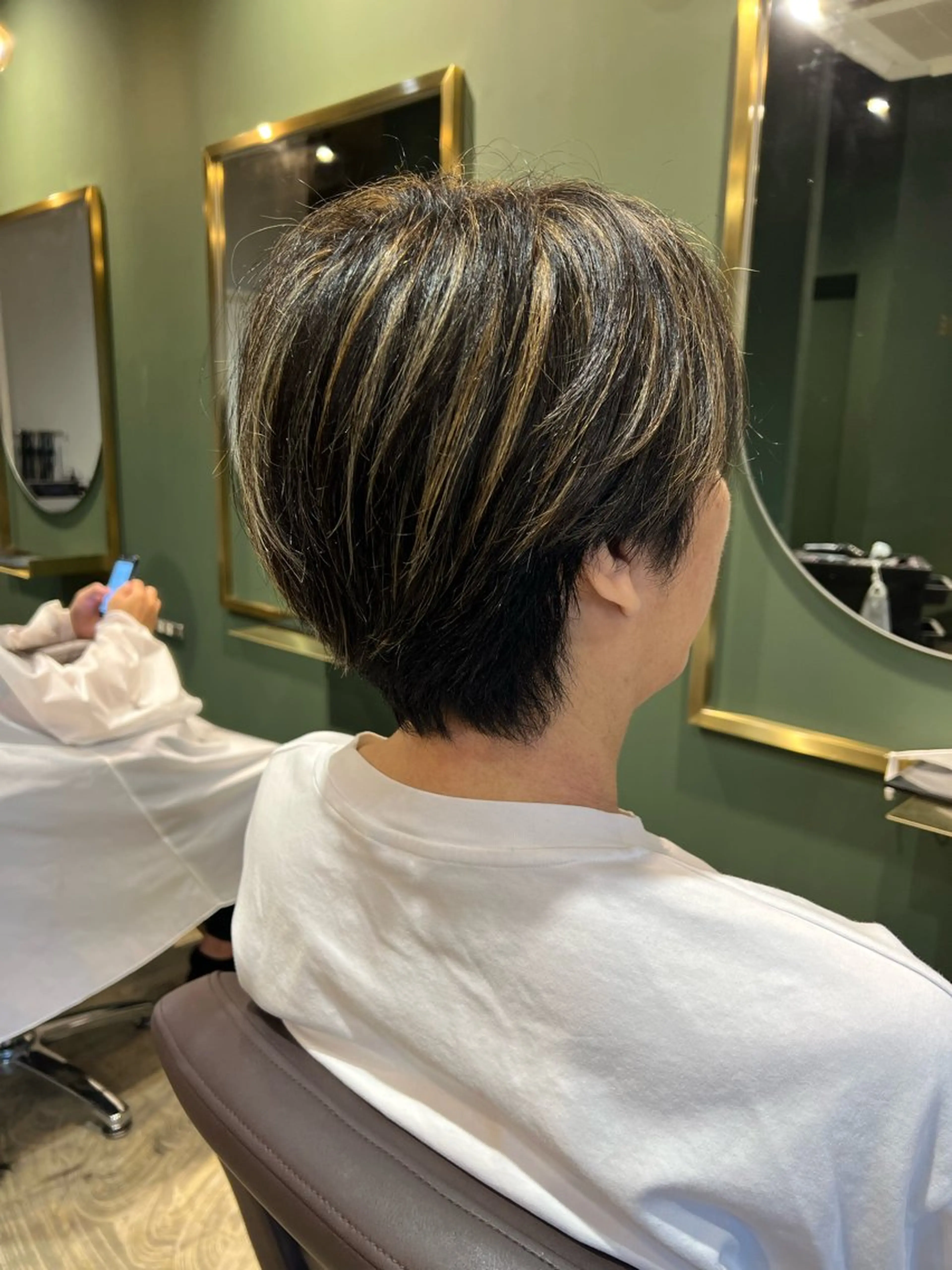 ショート カラー メンズ メンズハイライト ハイライトカラー ハイライト ヘアカラー トリートメント ヘッドスパ カラースペシャリスト しょう🧑🏼‍🎨のヘアスタイル