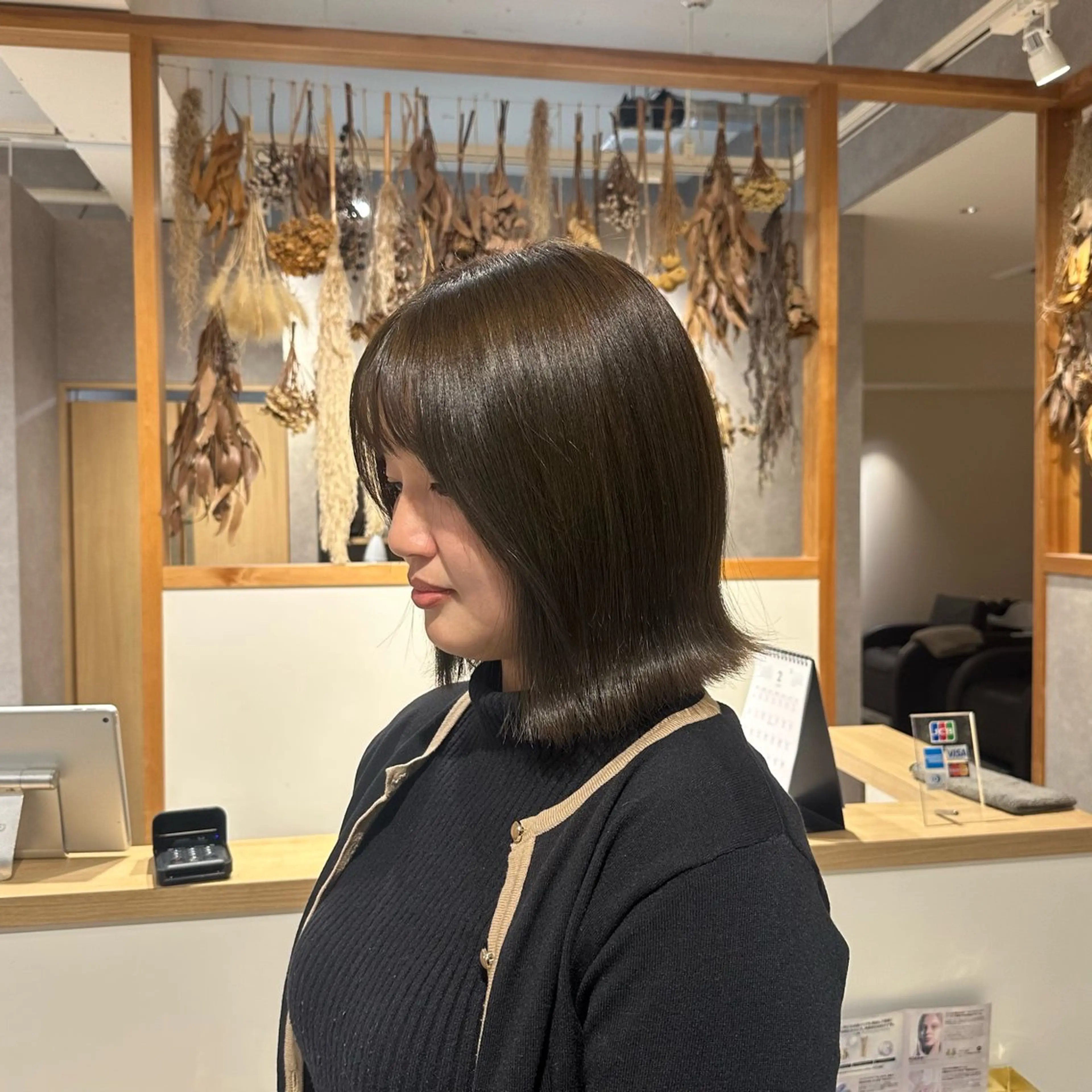 カラー ブラウンカラー オリーブブラウン 松尾 麗実のヘアスタイル