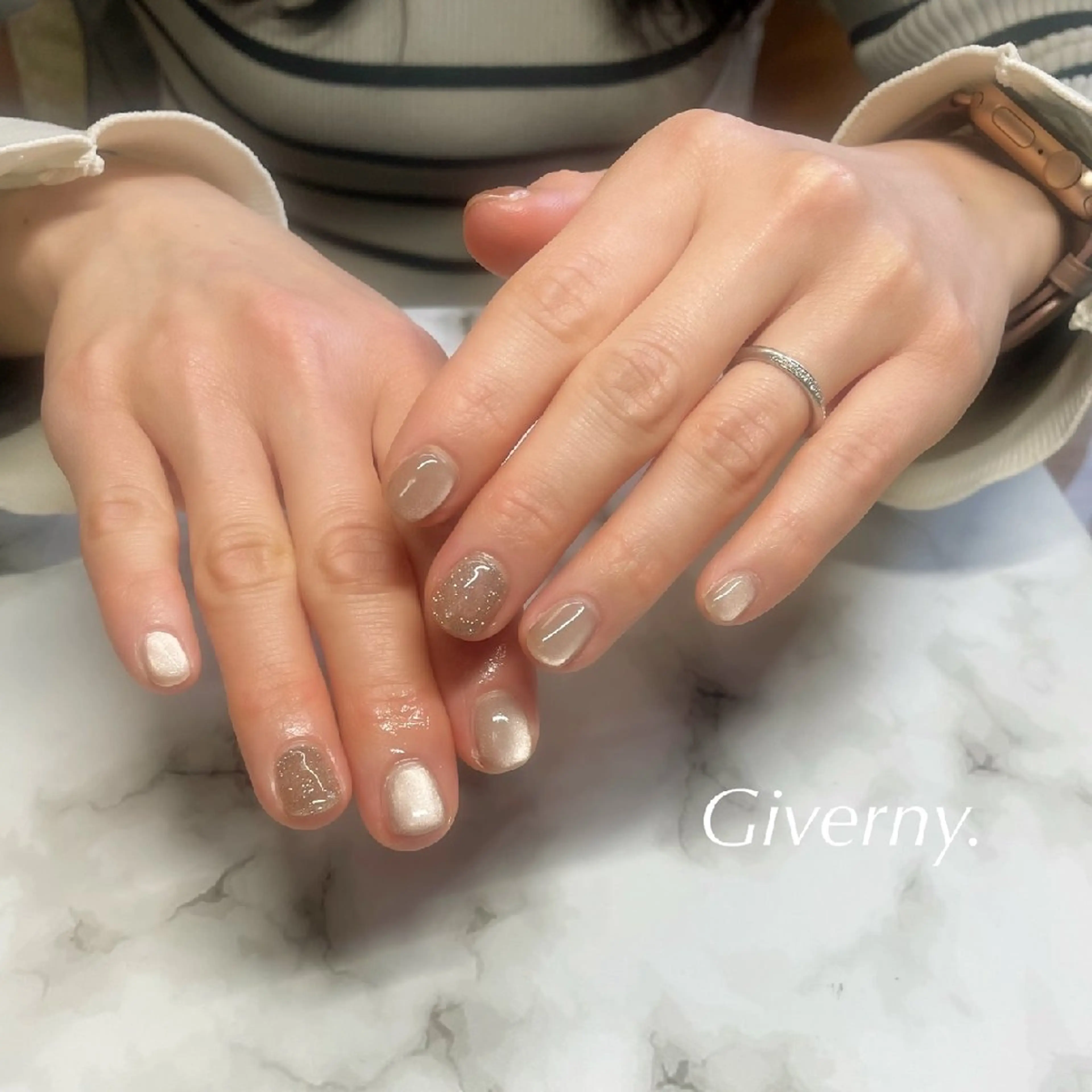 ネイル フラッシュネイル マグネットネイル ハンドネイル Giverny .のネイルデザイン