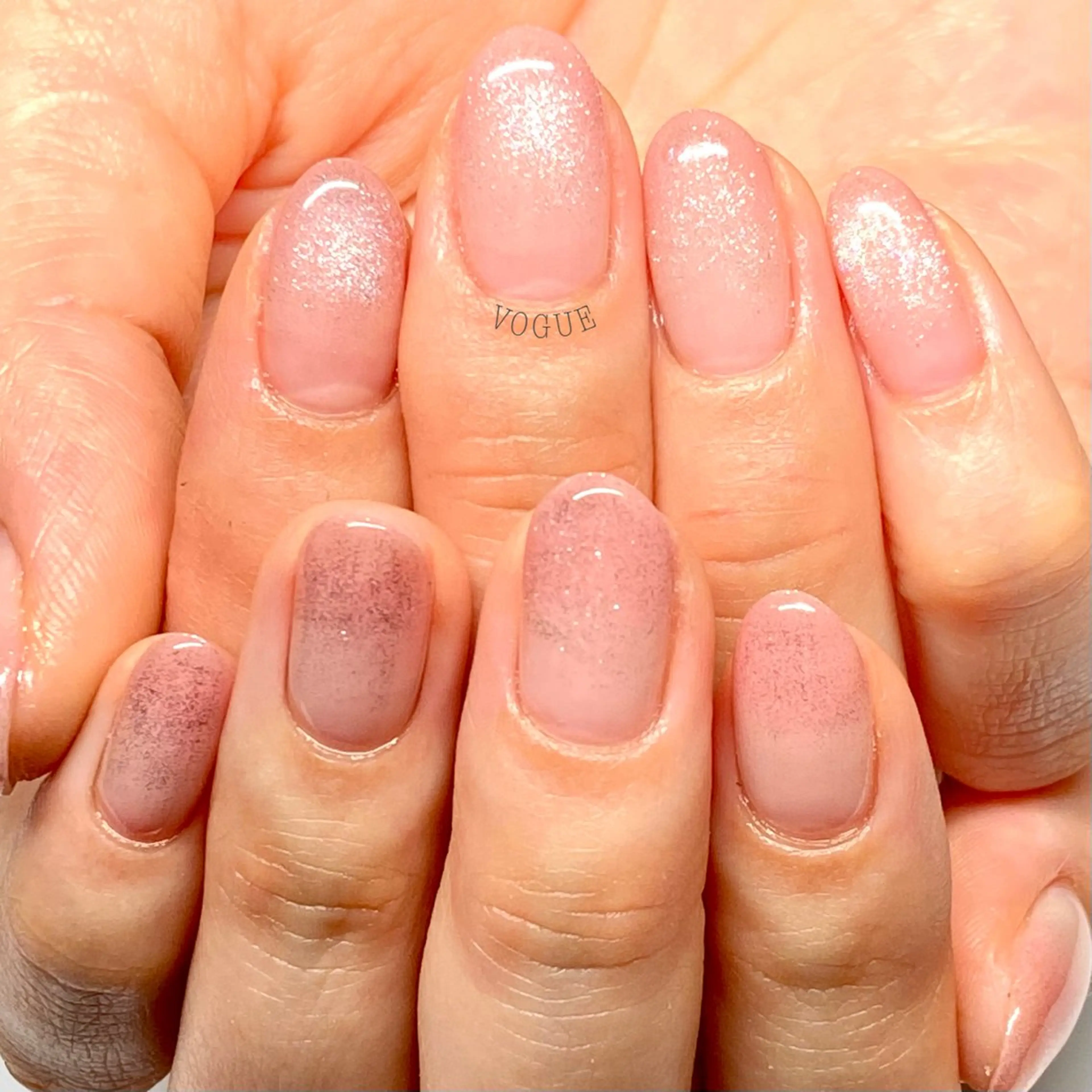ネイル ハンドネイル VOGUE ×SWANのネイルデザイン
