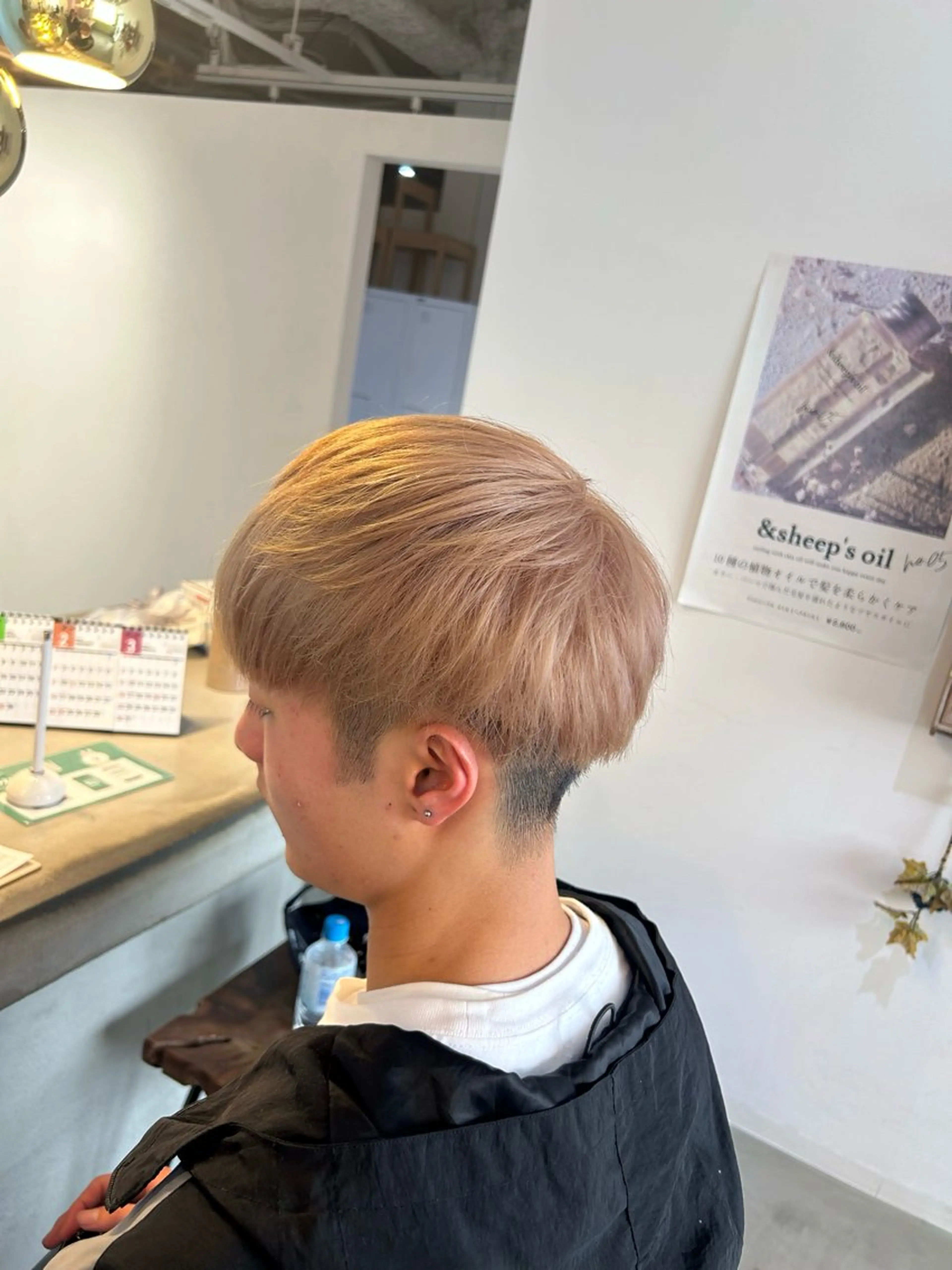 ショート カラー メンズ カット ヘアカラー 砂野 真璃奈のヘアスタイル