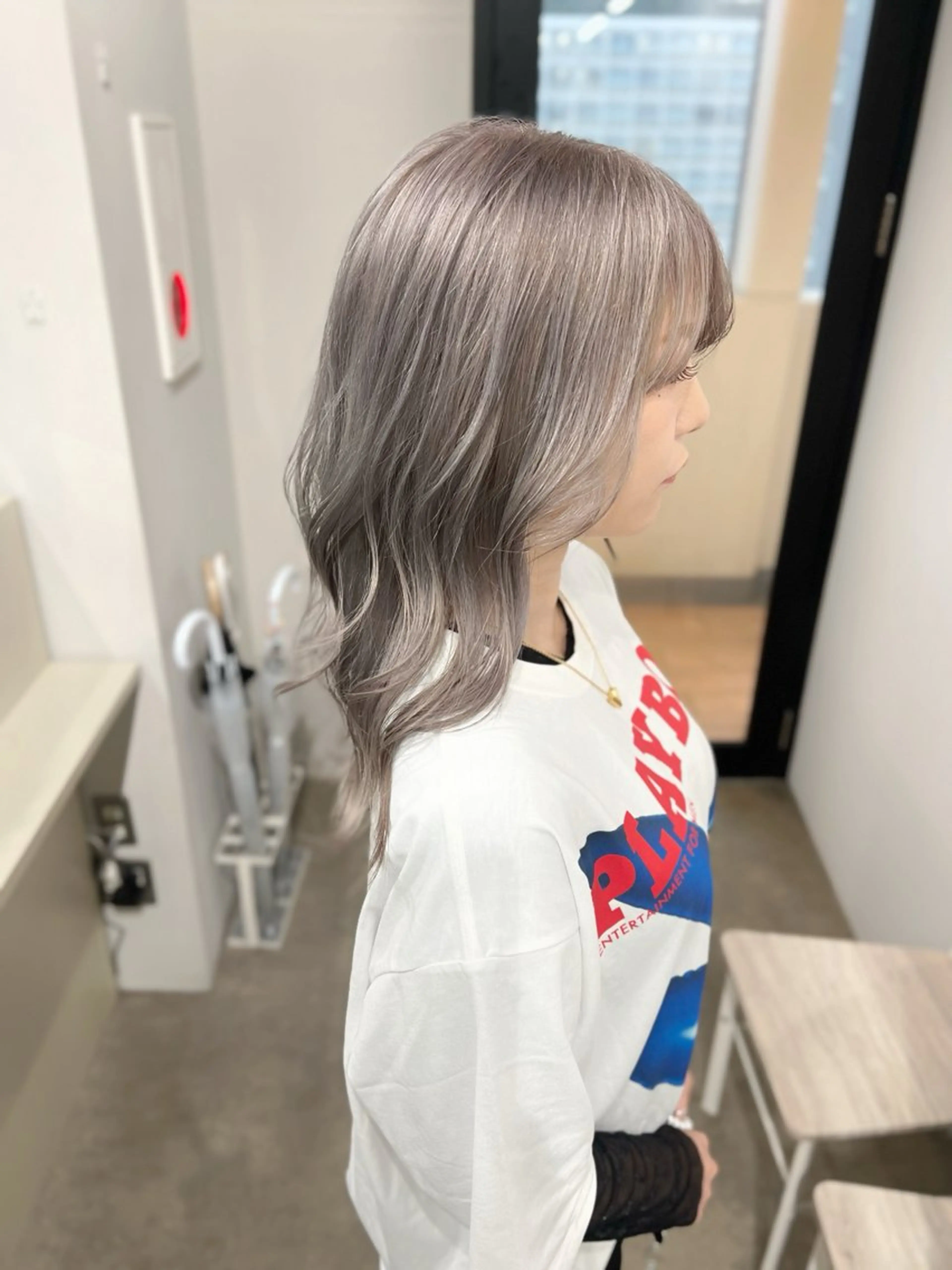 ロング カラー ベージュカラー ブリーチ ブロンド 透明感カラー ダブルカラー カット ヘアカラー トリートメント ブリーチ/髪質改善/ レイヤー/YUTO‎のヘアスタイル