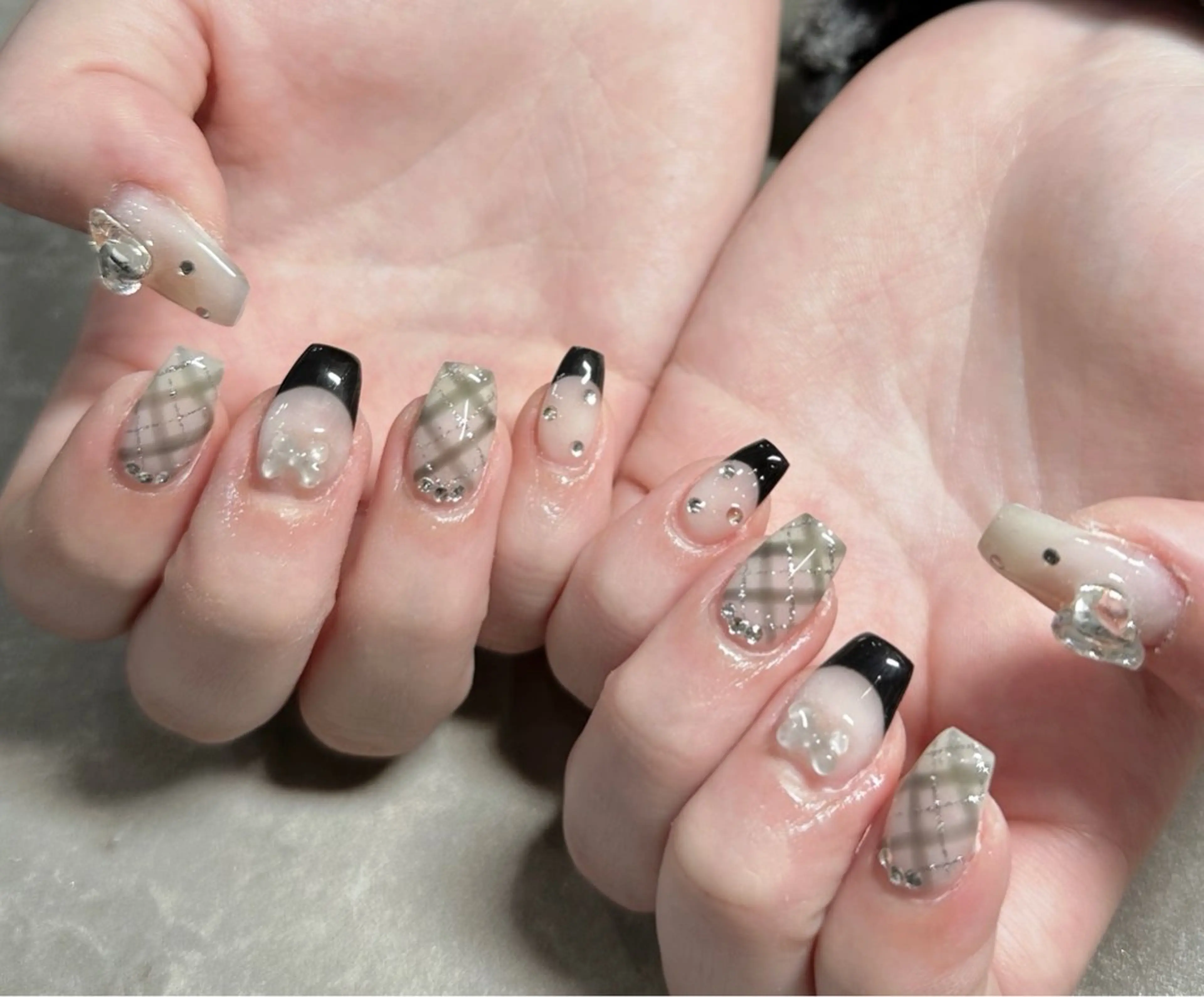 ネイル LAVISH nanamiのネイルデザイン