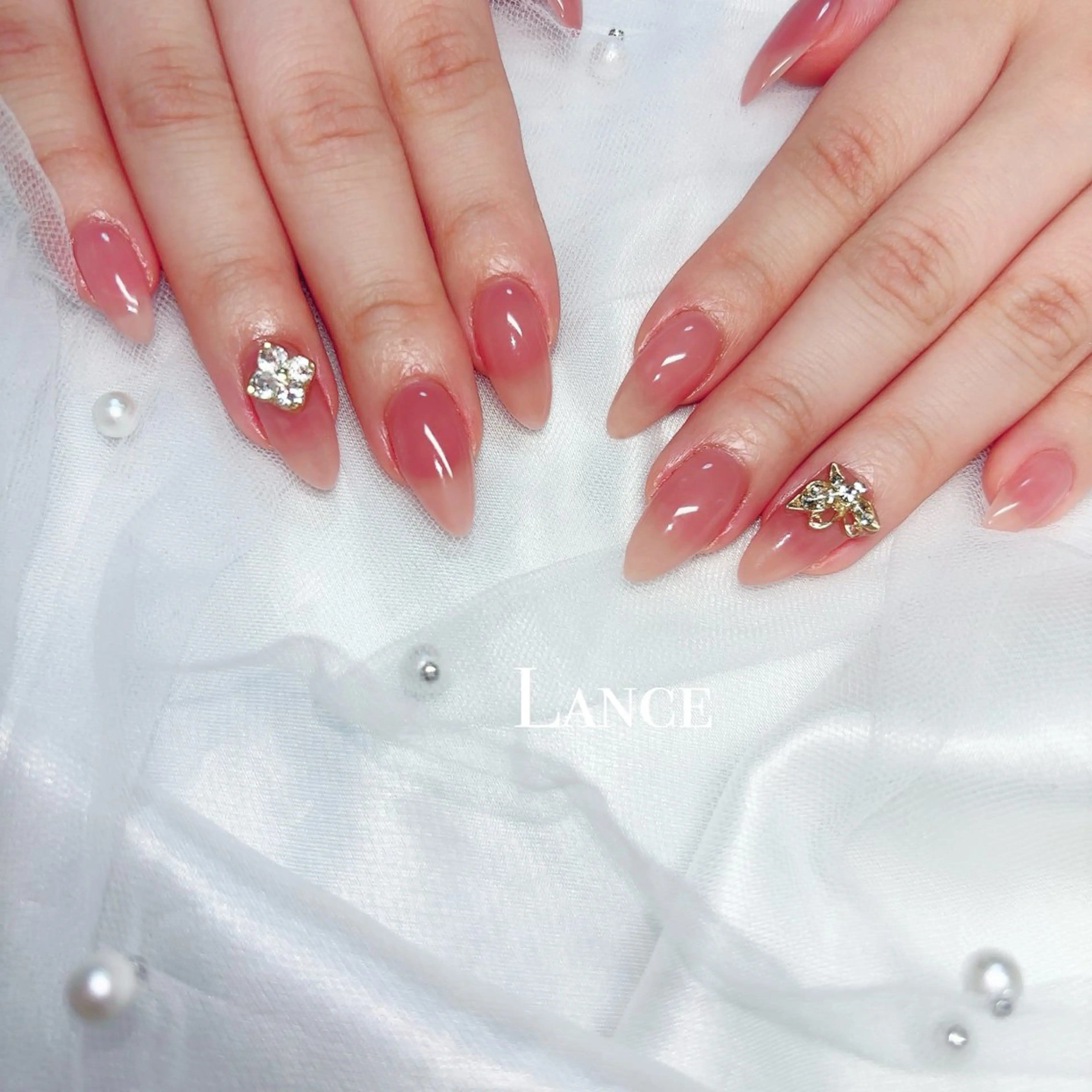 ネイル キラキラネイル 韓国ネイル 春ネイル ワンホンネイル 冬ネイル Lance nailのネイルデザイン