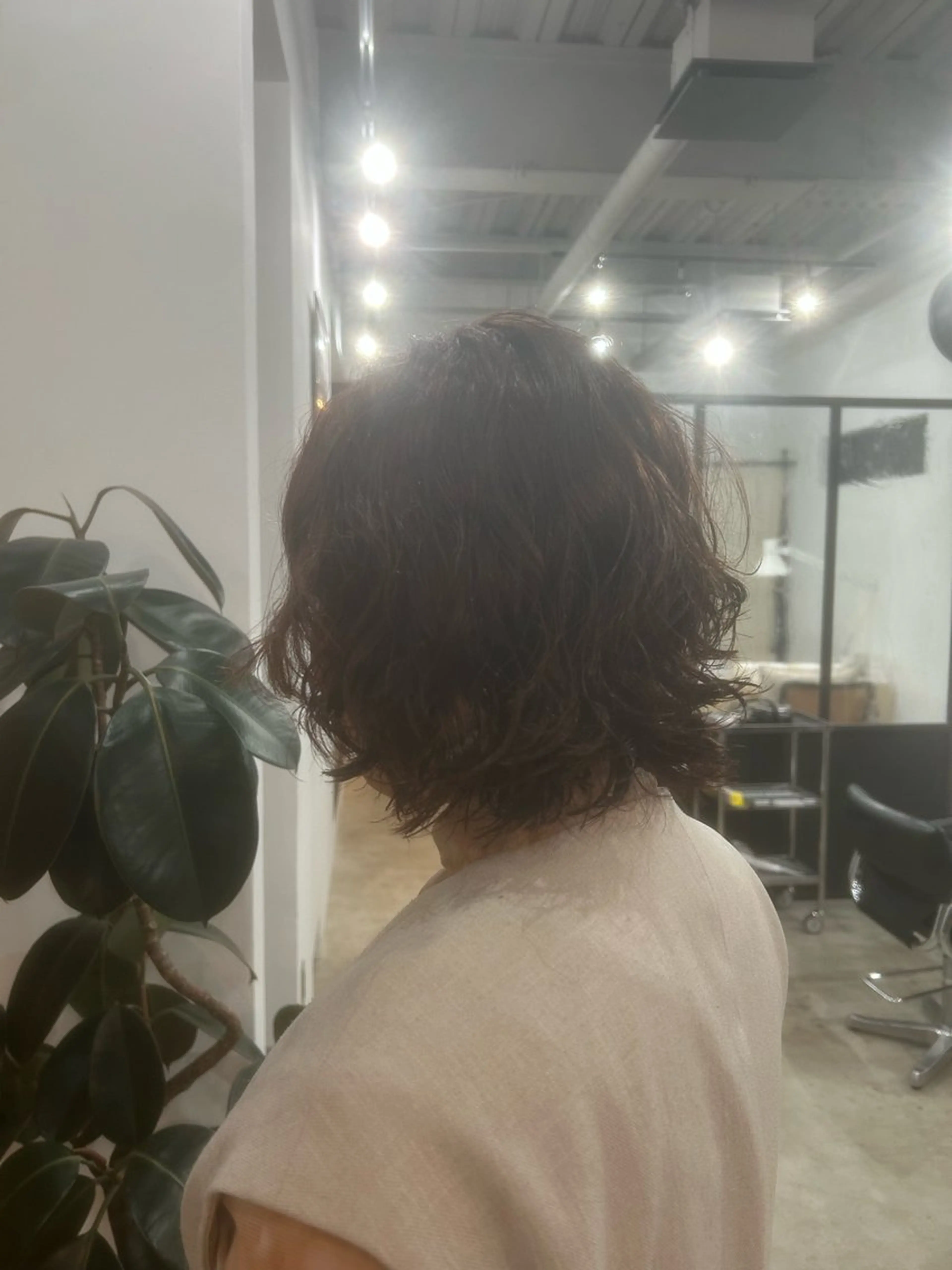 ミディアム パーマ ミディアムパーマ ボブ ウルフカット 山田 真知子のヘアスタイル