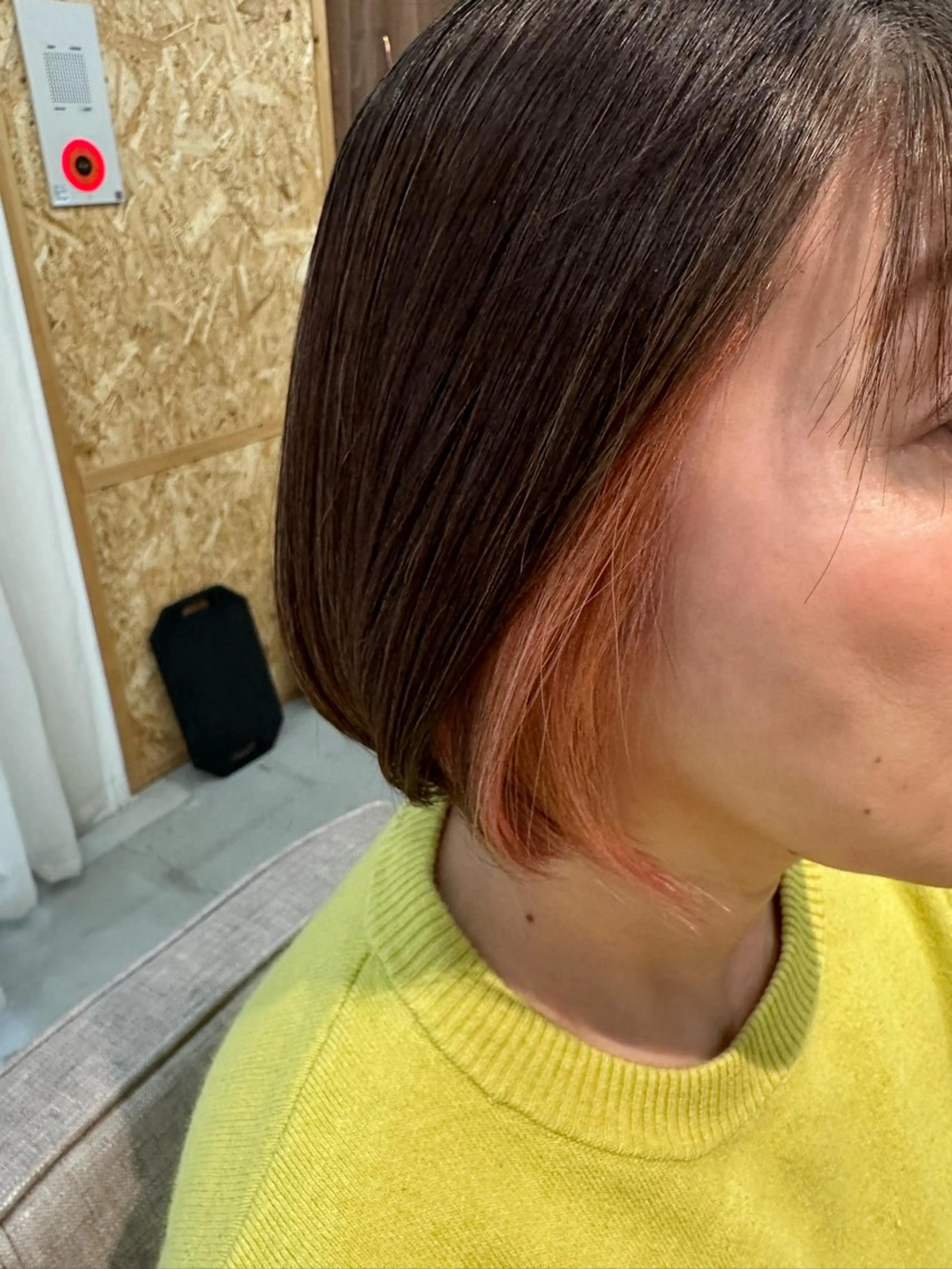 ショート カラー イヤリングカラー ピンクカラー 松本 莉央のヘアスタイル