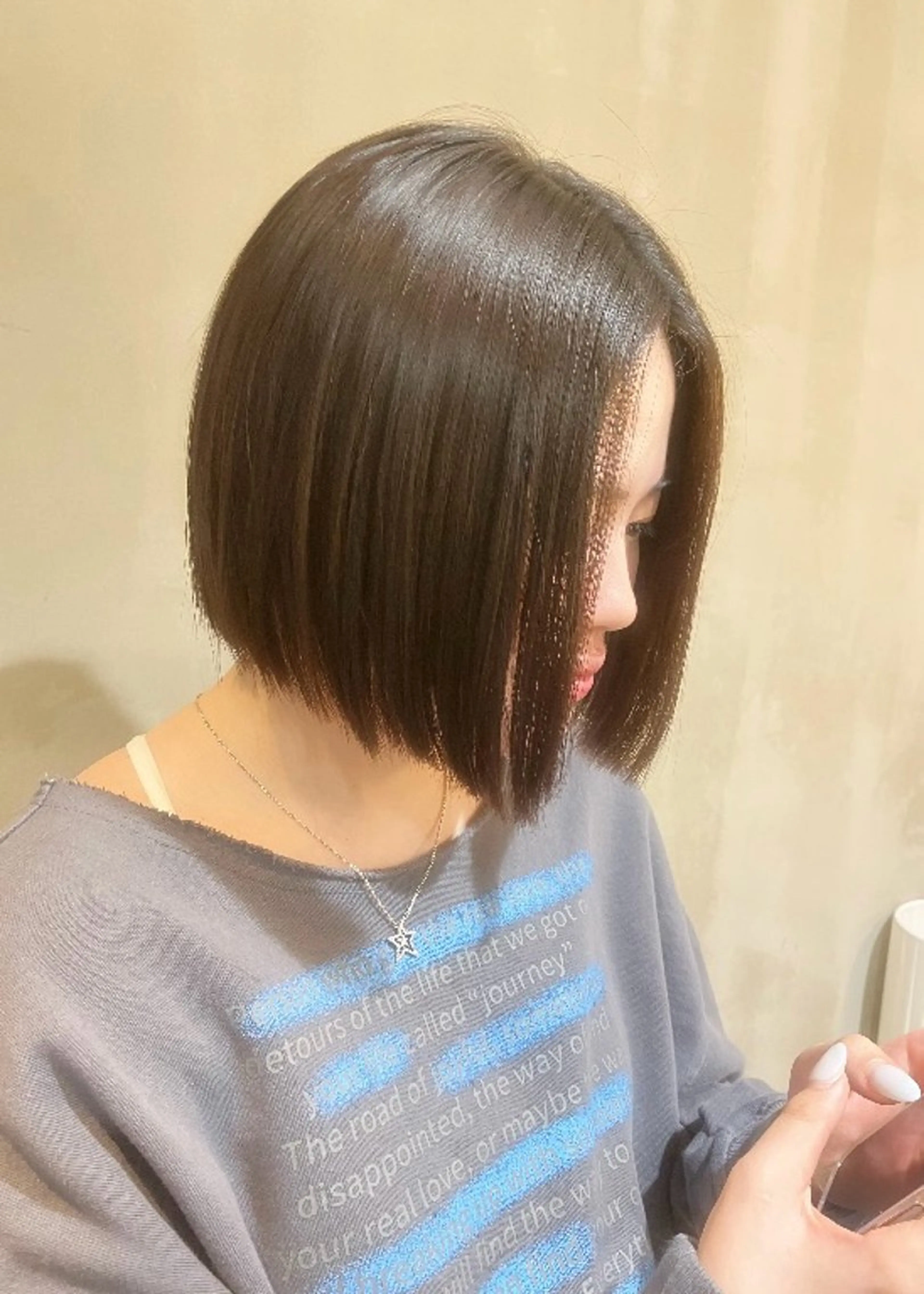 ショート 切りっぱなしボブ ボブ 【ツヤ髪特化】 スズキアキエのヘアスタイル