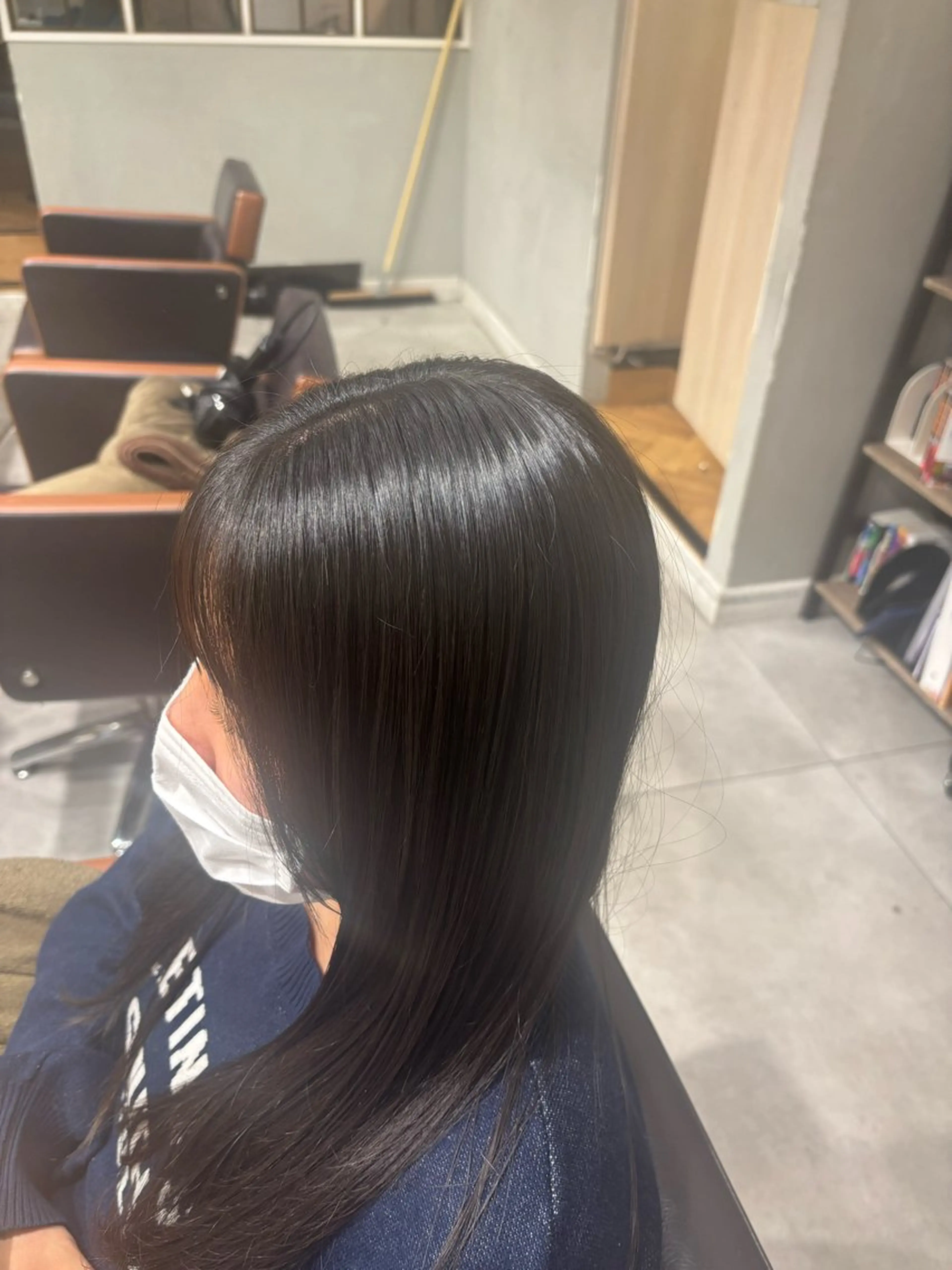 ロング 縮毛矯正 日野 鈴のヘアスタイル
