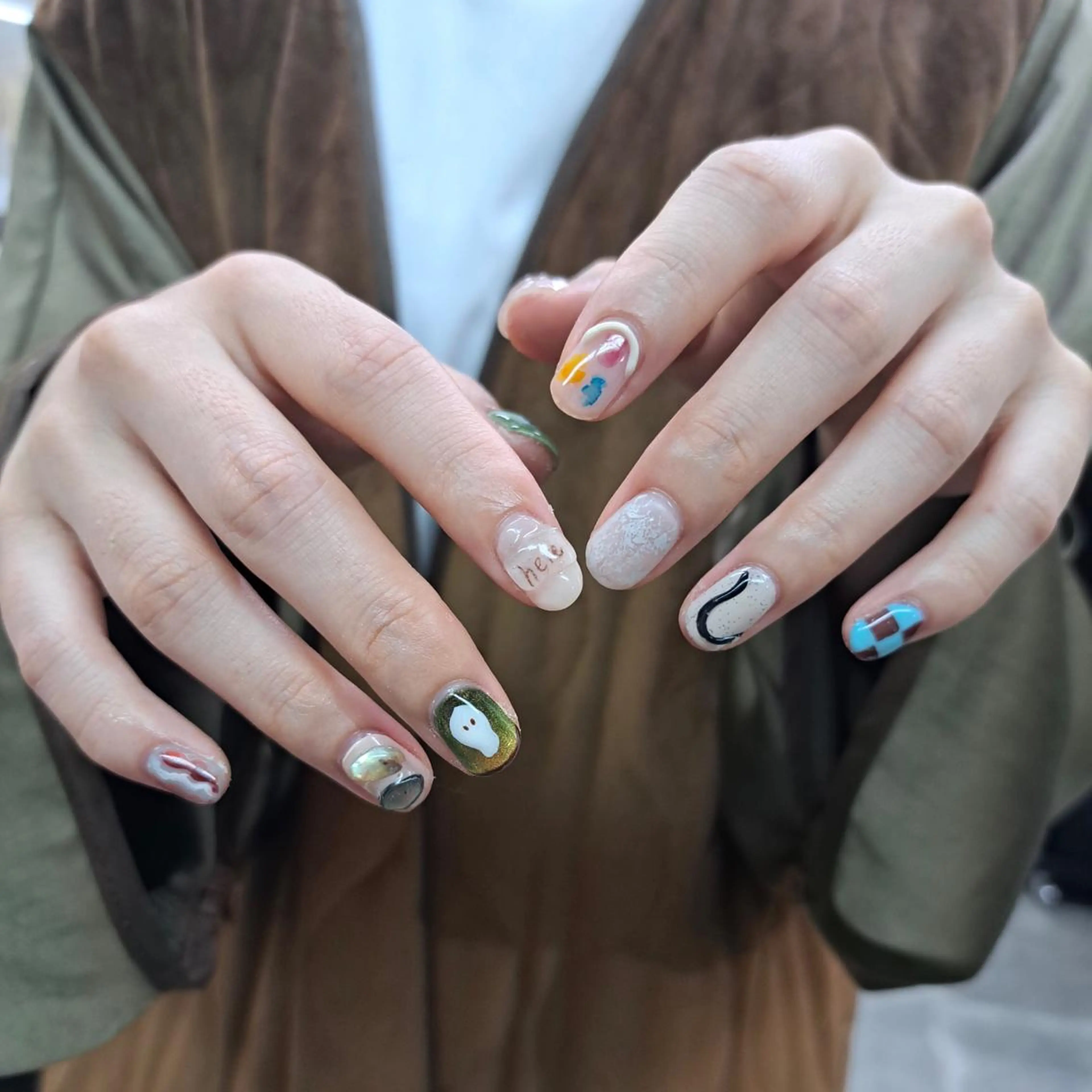 ネイル アートネイル ジェルネイル マグネットネイル ニュアンスネイル スカルプネイル nailstudio eviz新宿店のネイルデザイン