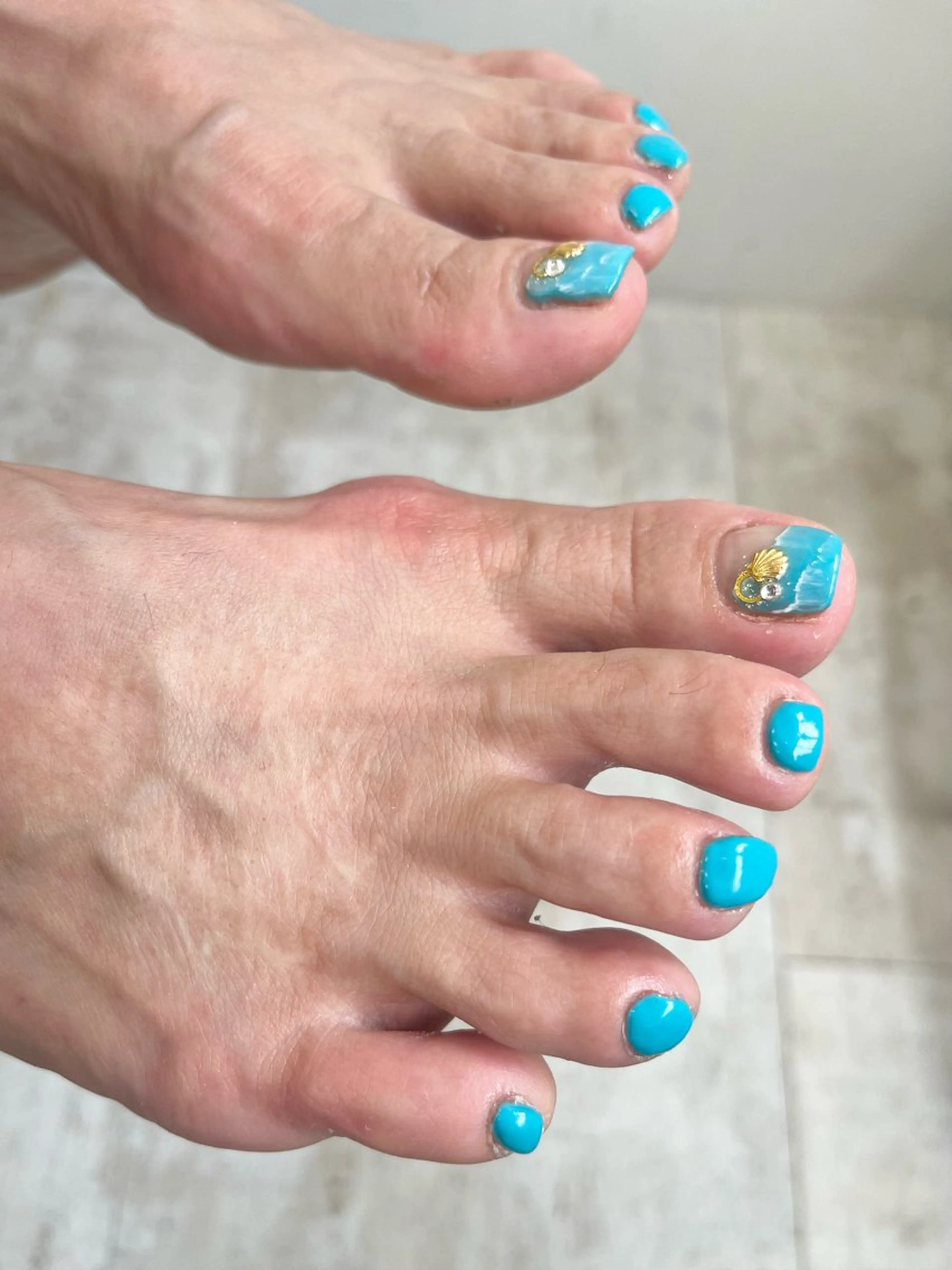 ネイル ゴールド フットネイル Bianca赤羽 信末のネイルデザイン