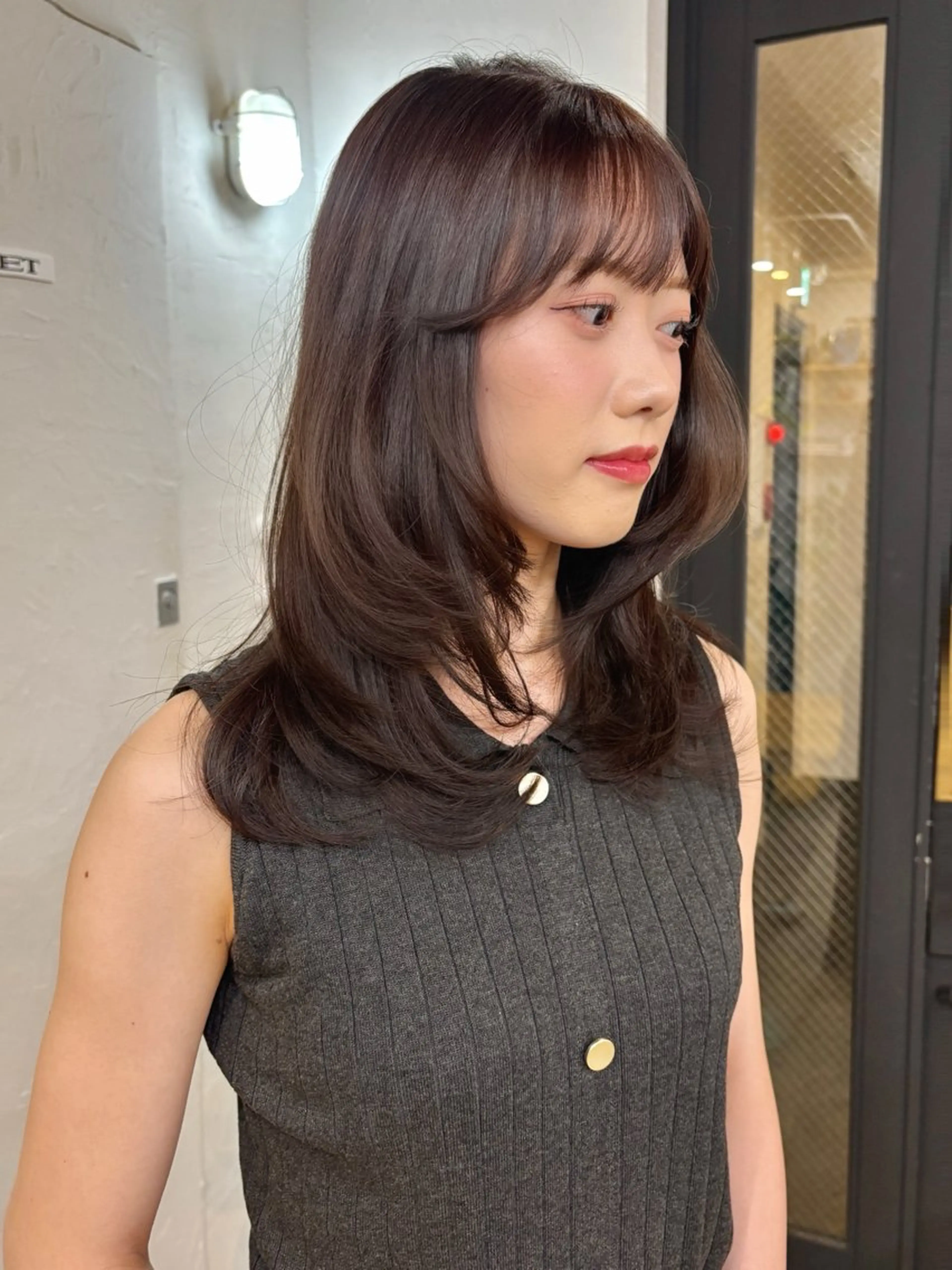 セミロング カラー ベージュカラー ブリーチ ボルドーカラー ブラウンカラー カシス 暖色カラー/天神/ ヘイマサクラのヘアスタイル