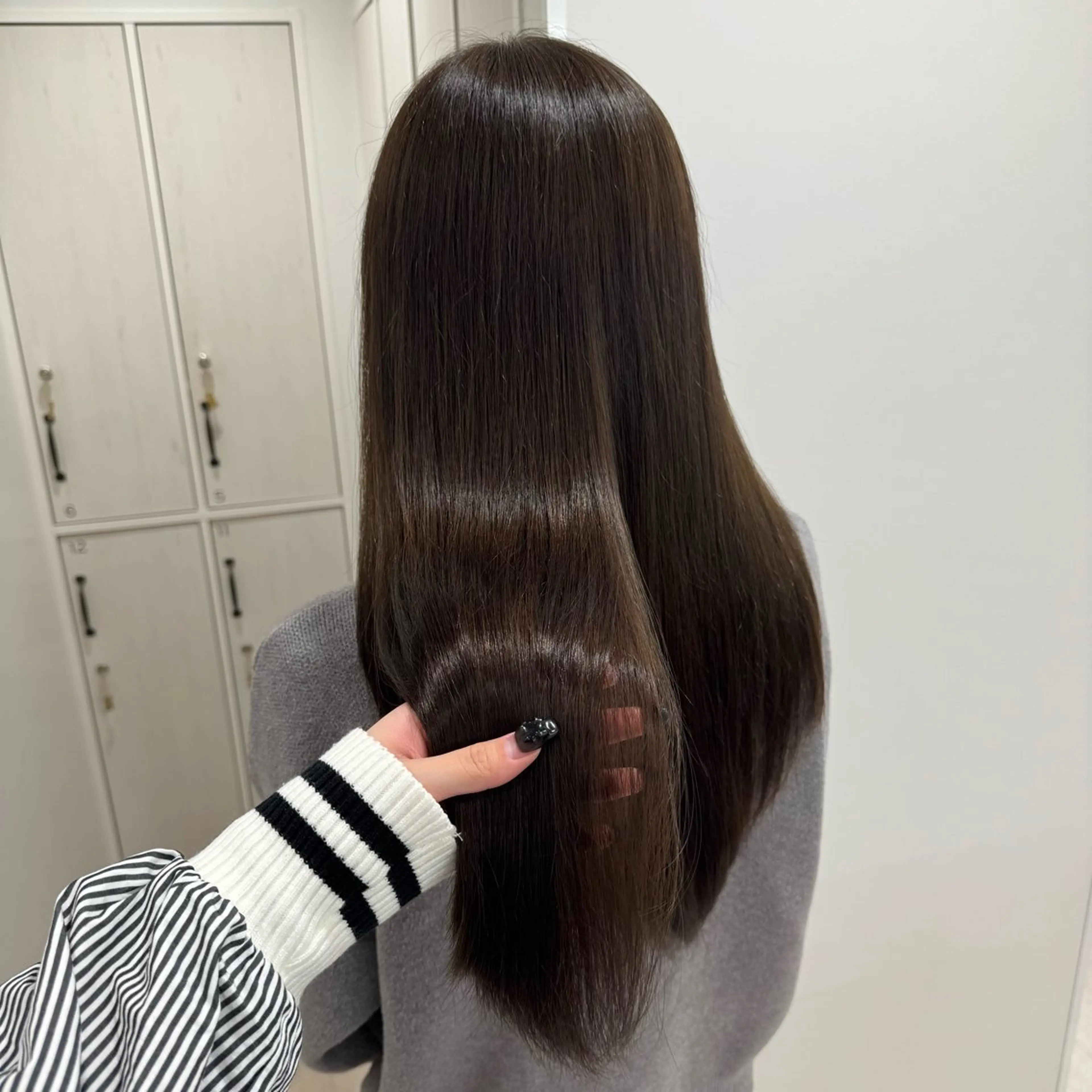 ロング カラー ベージュカラー 透明感カラー 縮毛矯正 ヘアカラー 縮毛矯正 ‎‎りな‪🪽カット /透明感･暖色カラーのヘアスタイル