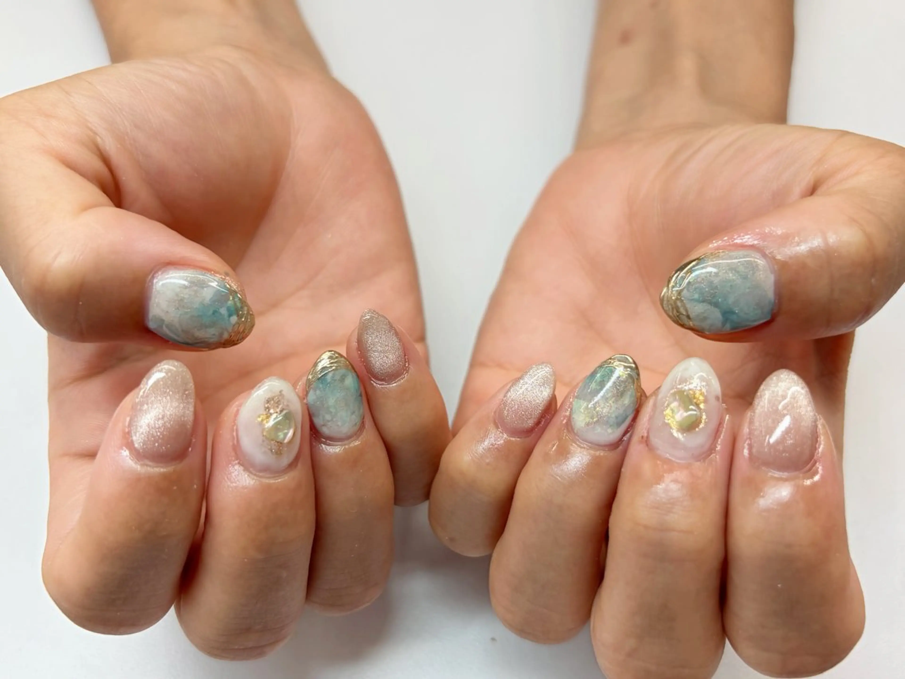 ネイル ニュアンスネイル ハンドネイル ibelu 鈴木優花のネイルデザイン