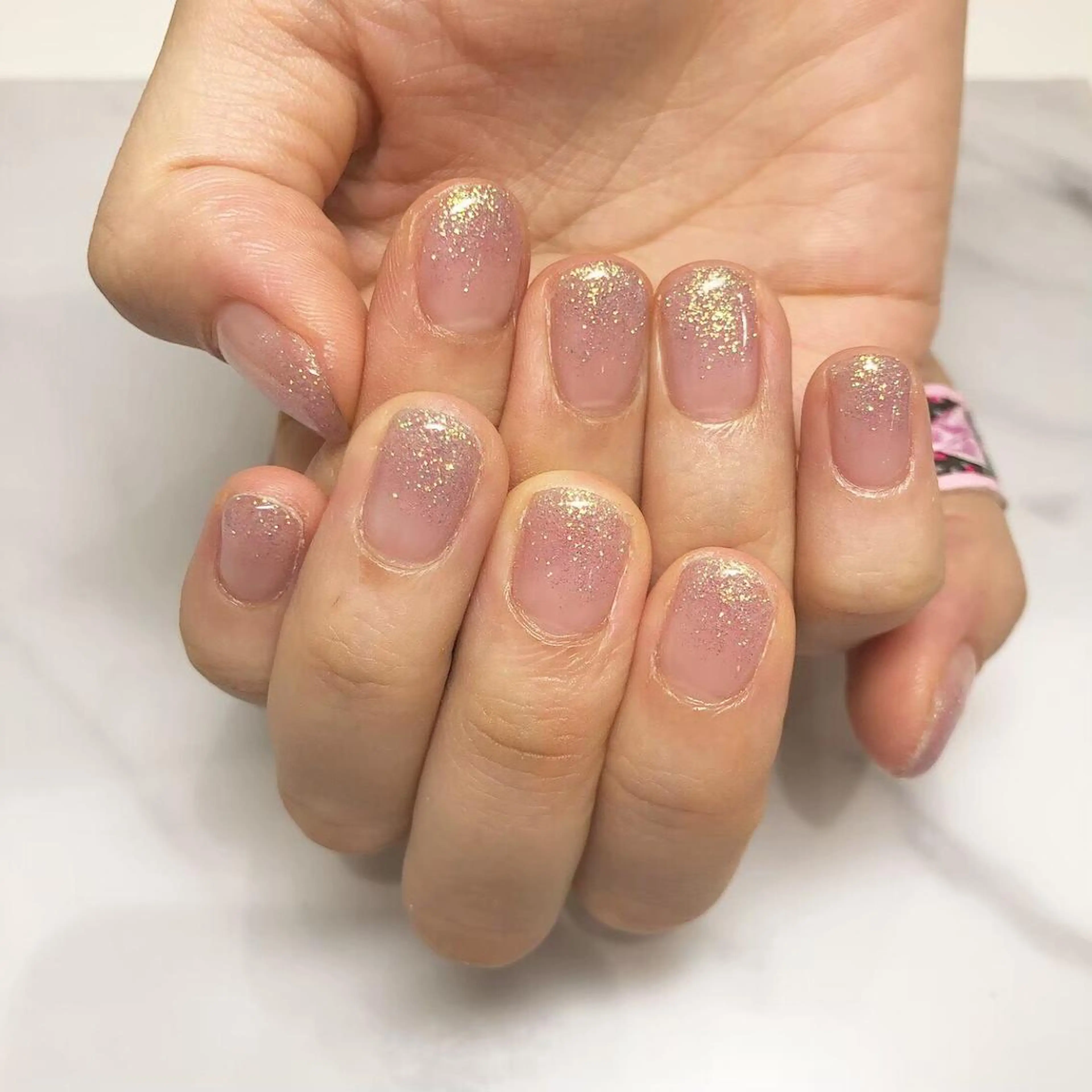 ネイル 椿森 美瑠紅の眉毛・アイブロウイメージ