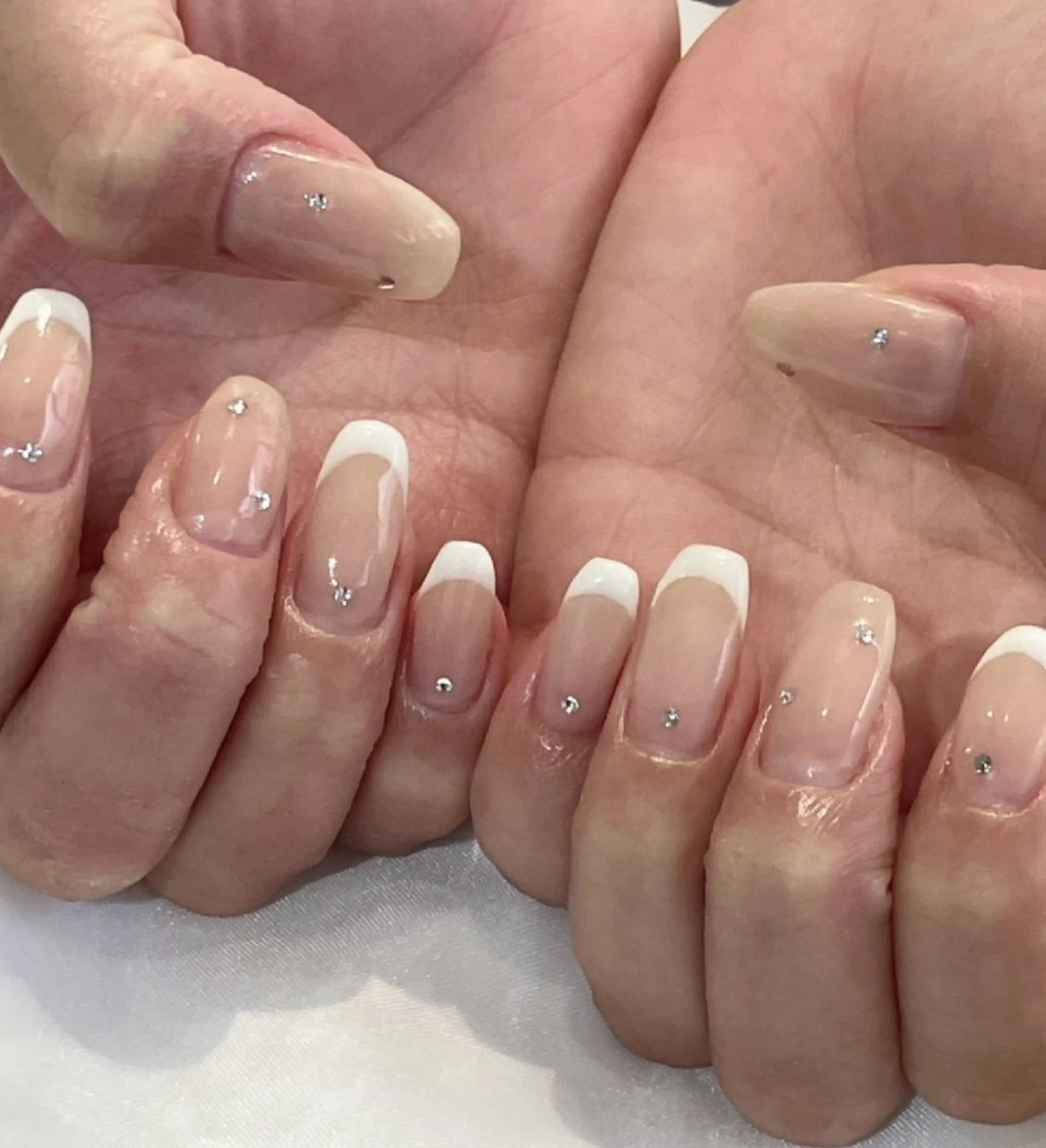 ネイル フレンチネイル ストーンネイル ハンドネイル felicita fumi♡のネイルデザイン