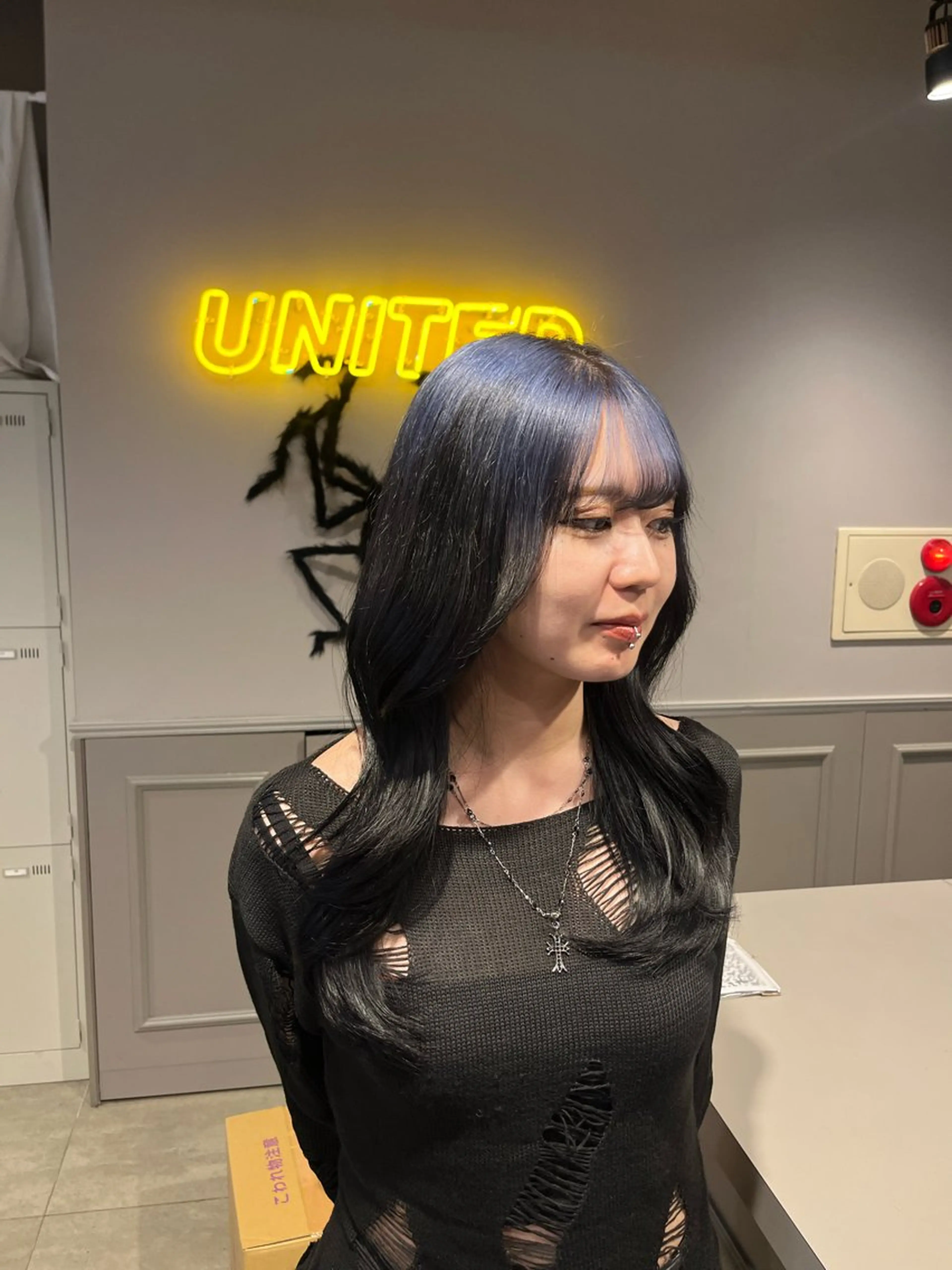 セミロング ヘアカラー トリートメント ヘッドスパ ヘアセット 寒色＆ブリーチ特化 寒色MiOのヘアスタイル