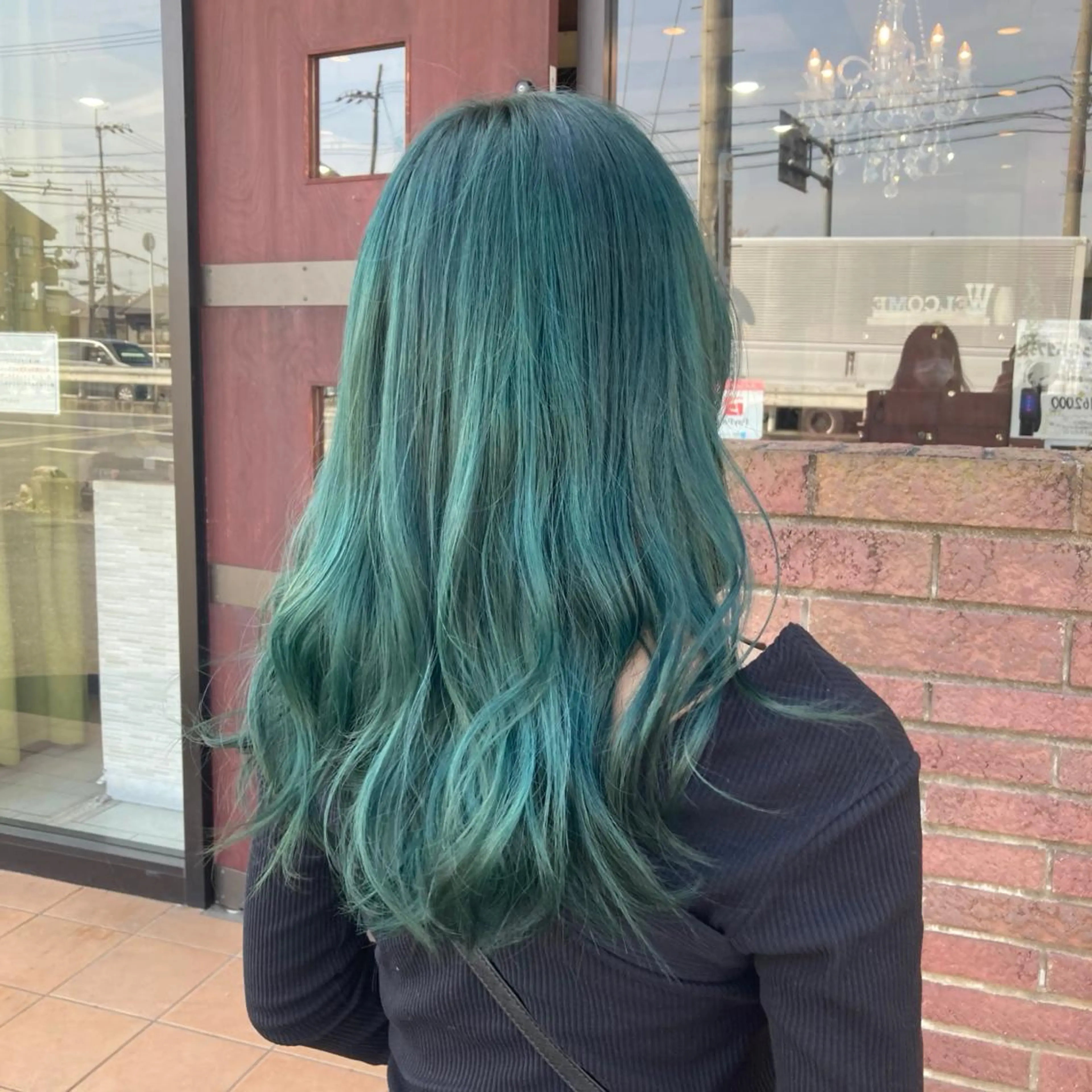 セミロング カラー ブリーチ Well‘s黒木🌿 レイヤー💎寒色のヘアスタイル