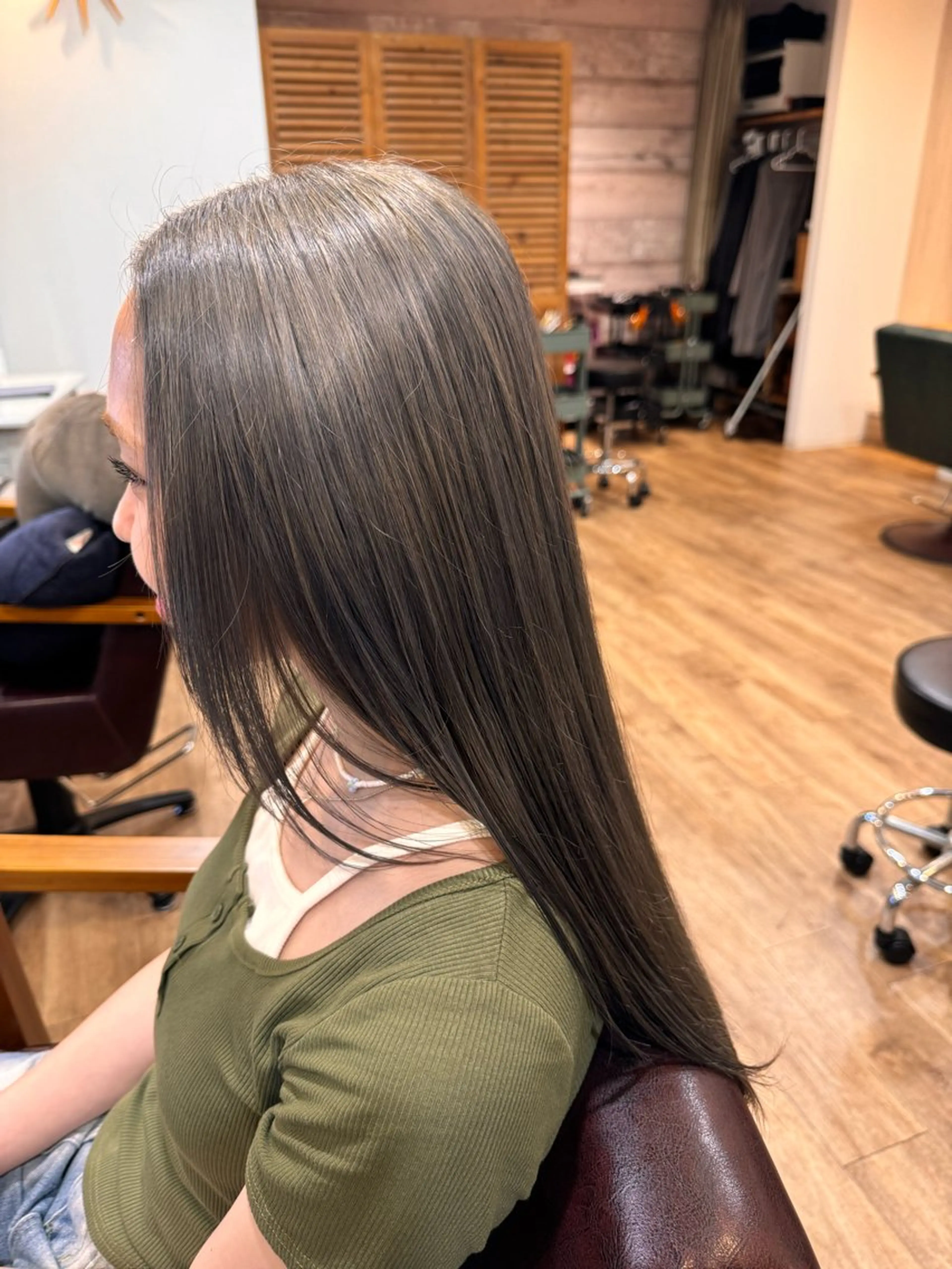 ロング カラー シルバー 調整中です🙇‍♀️ 高橋さらのヘアスタイル