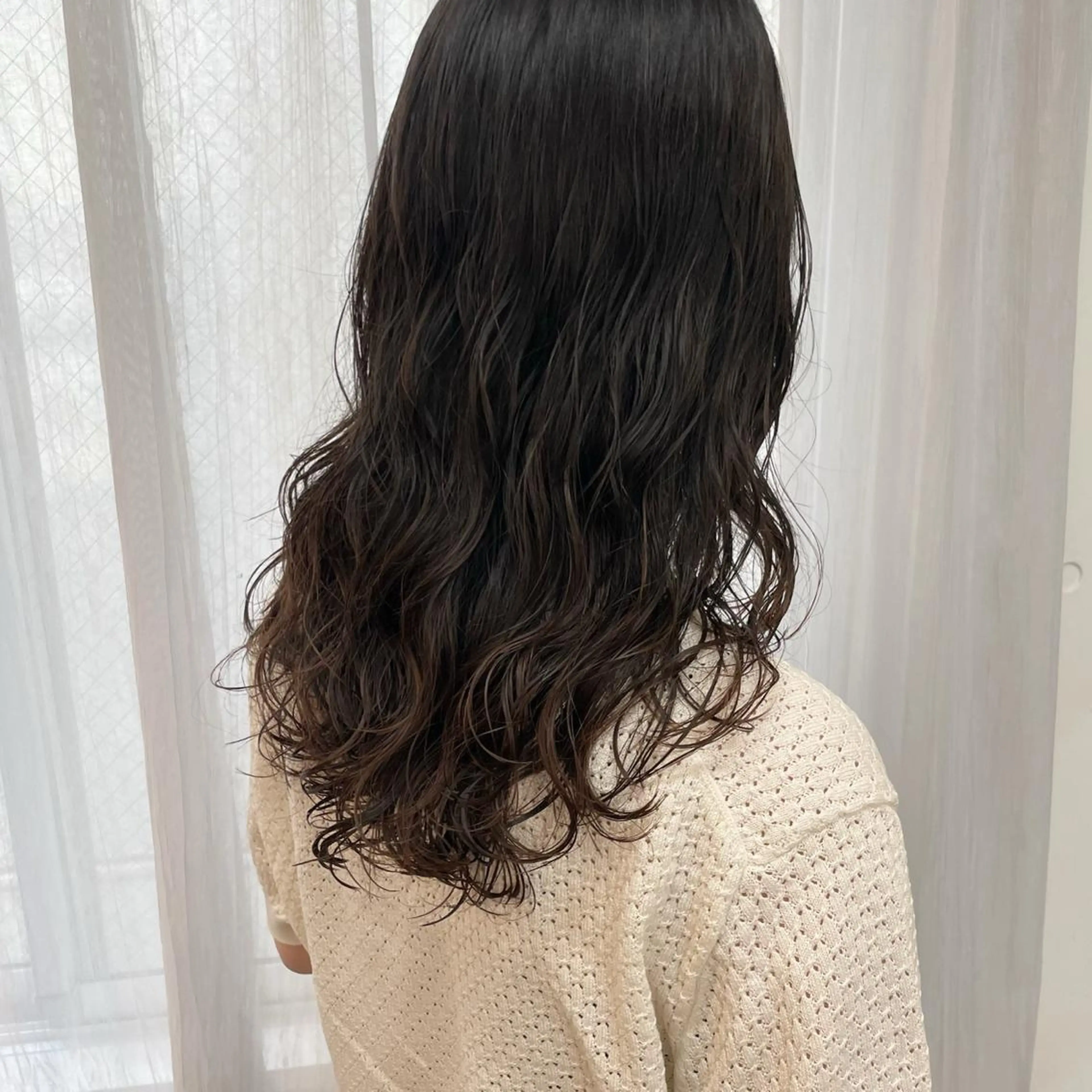 ロング パーマ salowin SHIBUYA me+店所属・kasumi/渋谷/ パーマのヘアスタイル