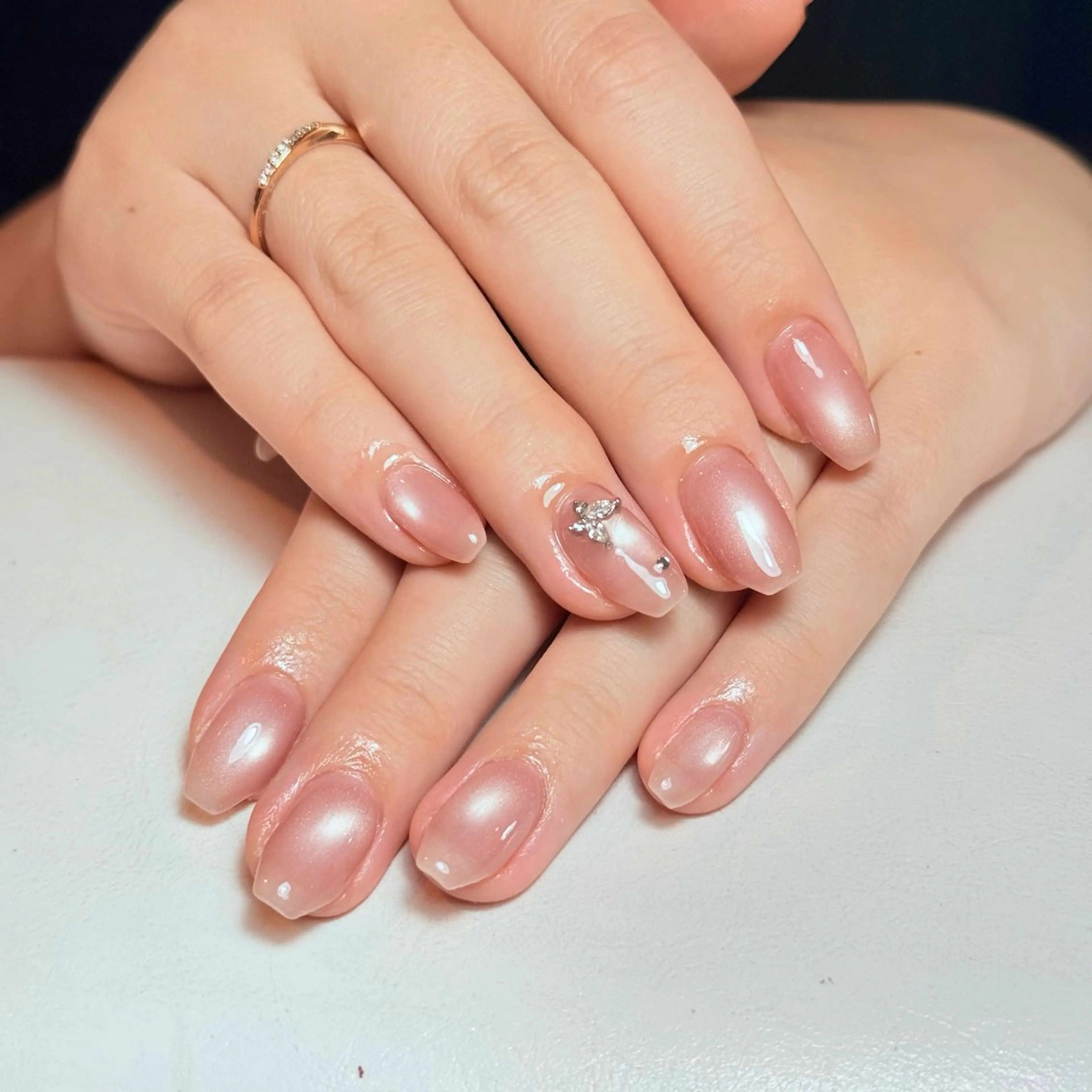 ネイル チークネイル フレンチネイル グラデーション キラキラネイル 韓国ネイル ハンドネイル Risa_ Nailのネイルデザイン