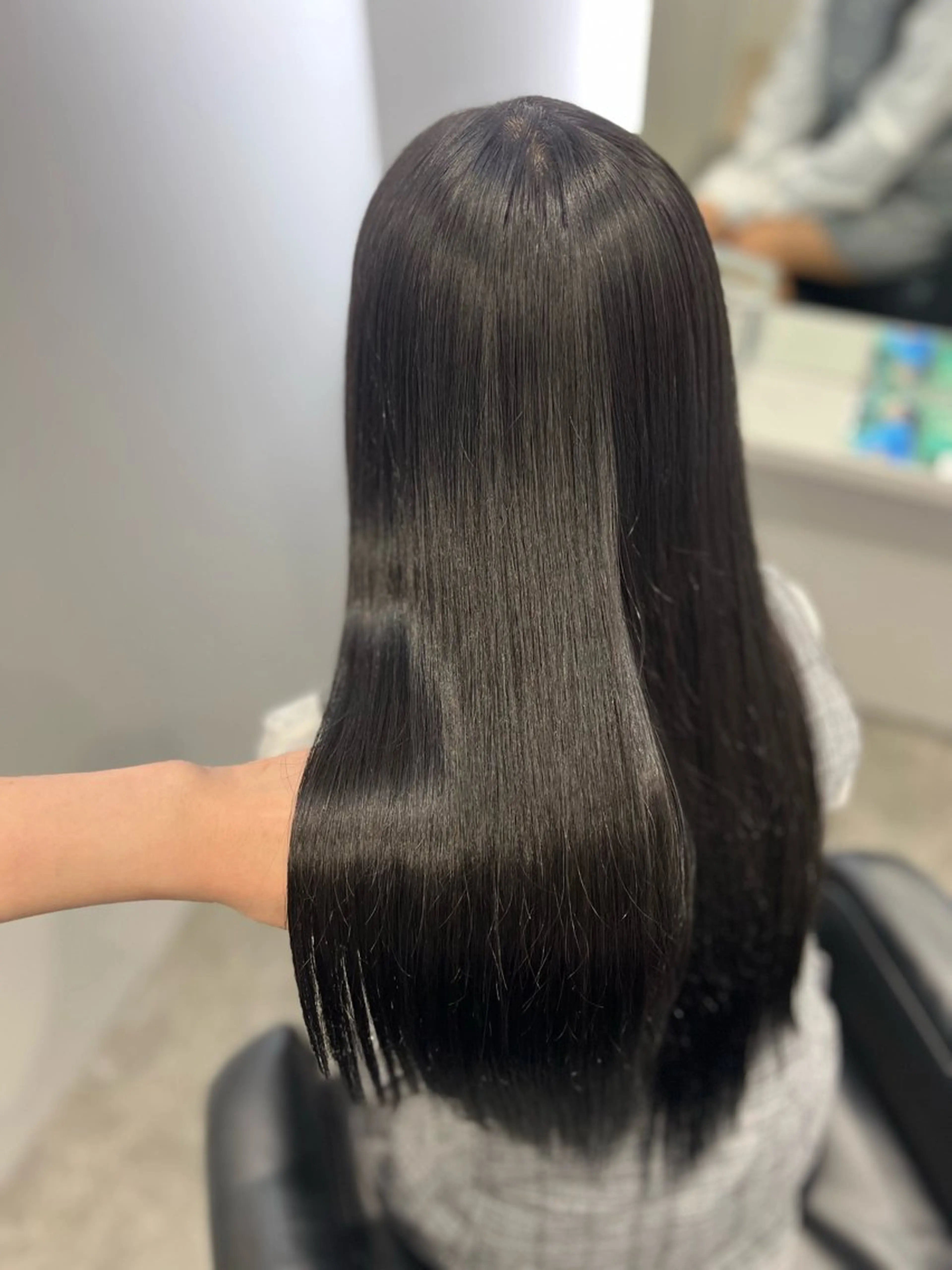 ロング カラー ヘアカラー トリートメント 髪質改善/レイヤー/ 透明感カラー/桃谷翼のヘアスタイル