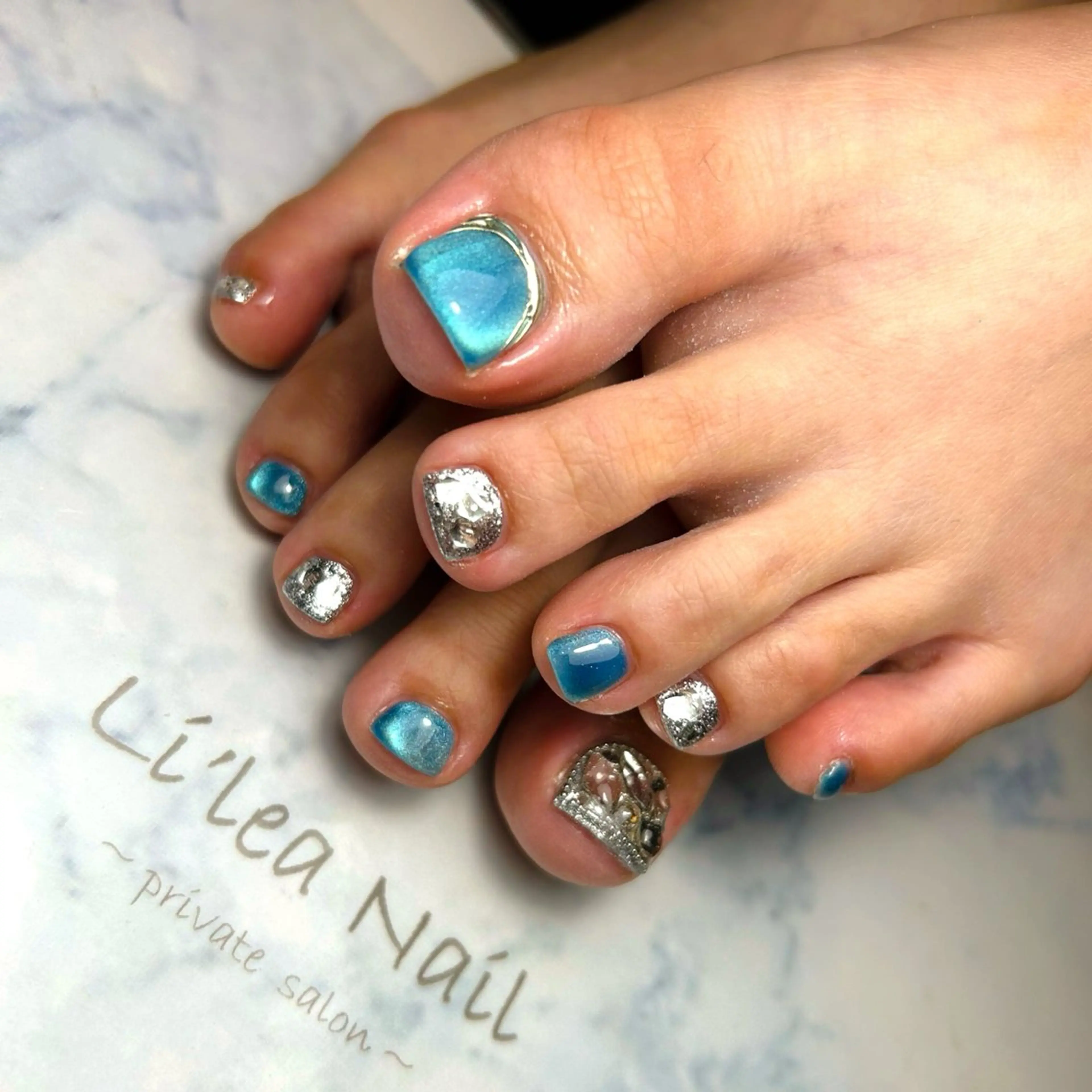 ネイル フットネイル Li'leaNail AINAのネイルデザイン