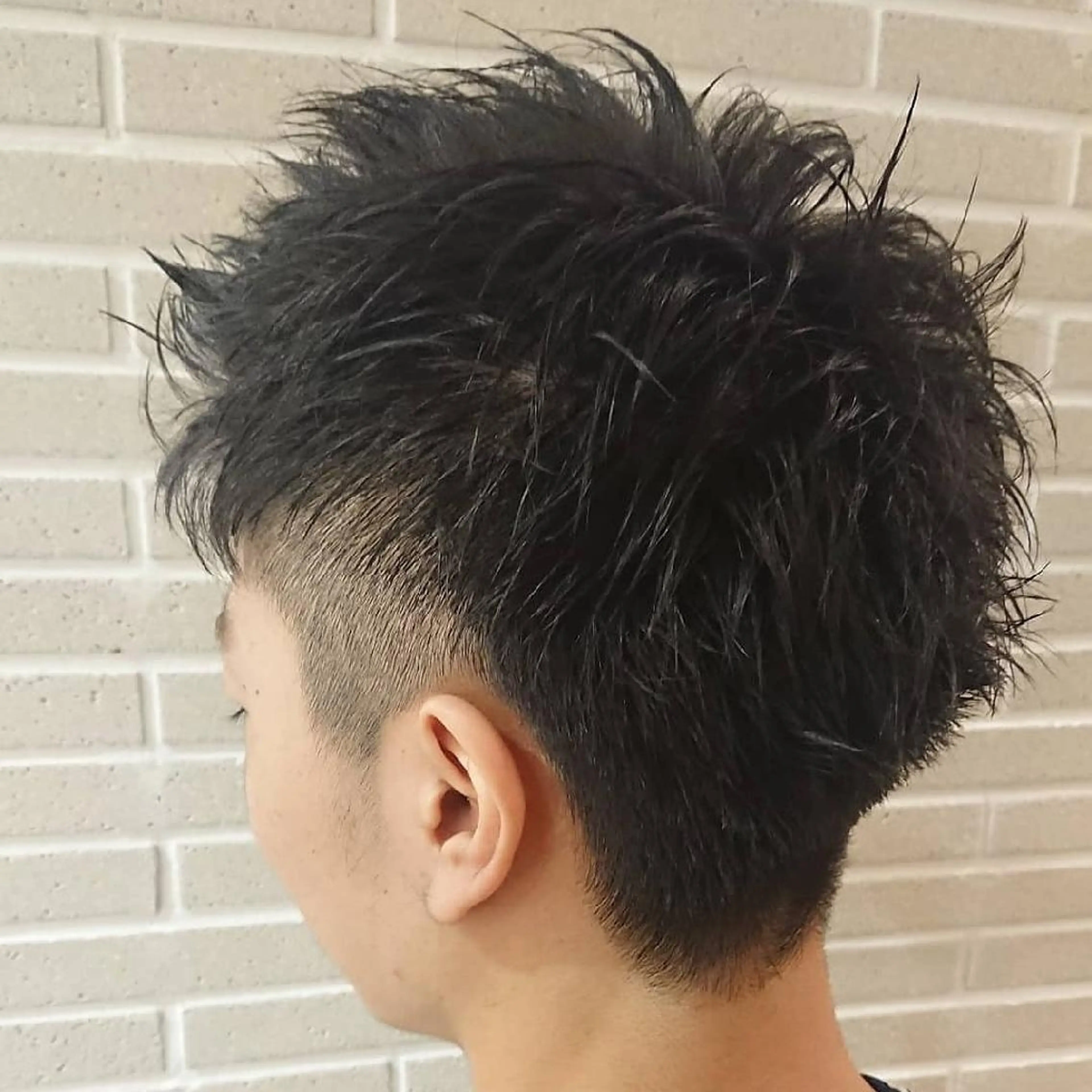 メンズ アップバング メンズブリーチ マッシュ メンズパーマ カット パーマ ブリーチ/ヘアケア/ 艶髪/イギチハルのヘアスタイル