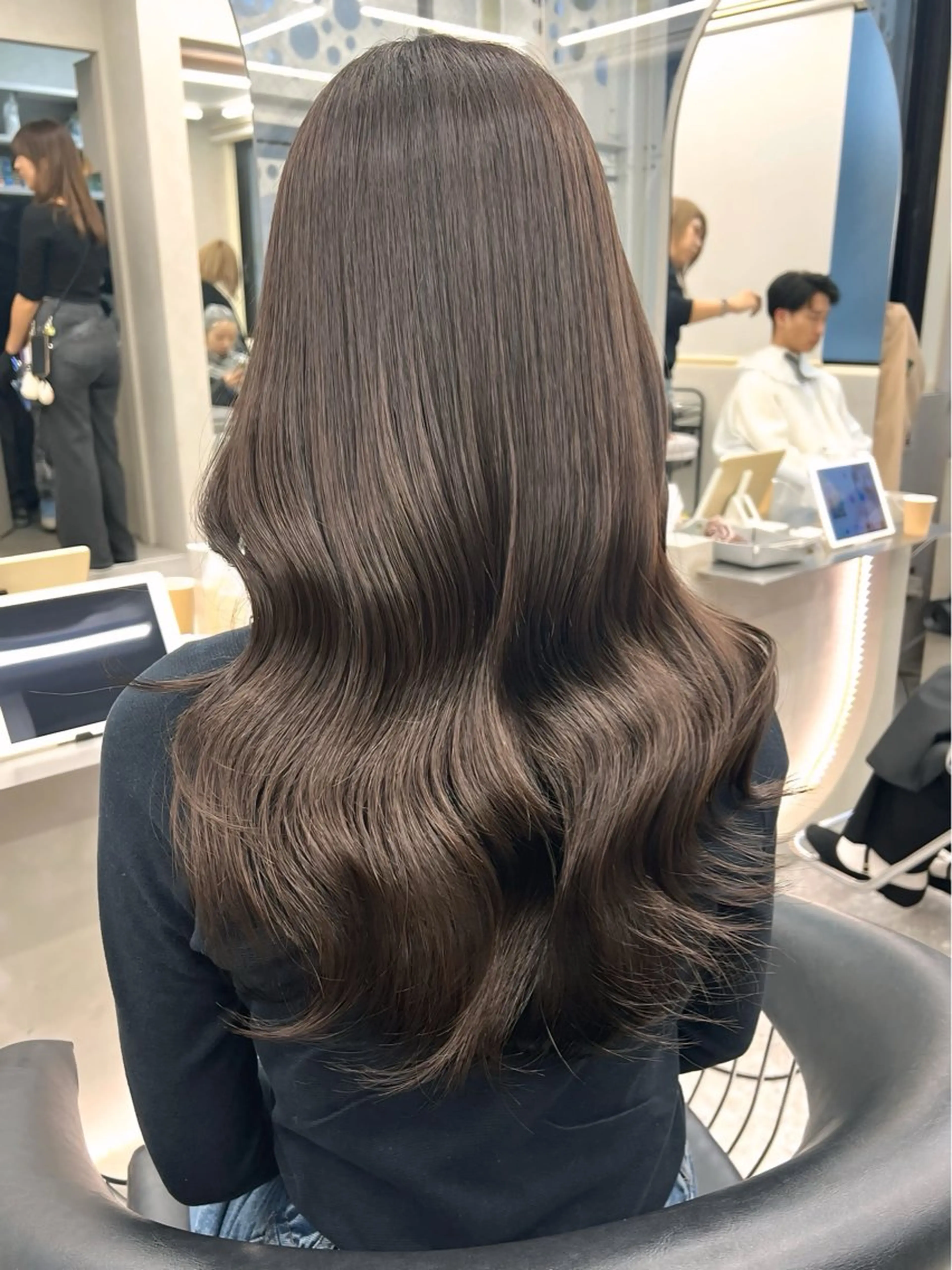 ロング カット ヘアカラー 縮毛矯正 トリートメント 博多ベージュ 🐻松井傑のヘアスタイル