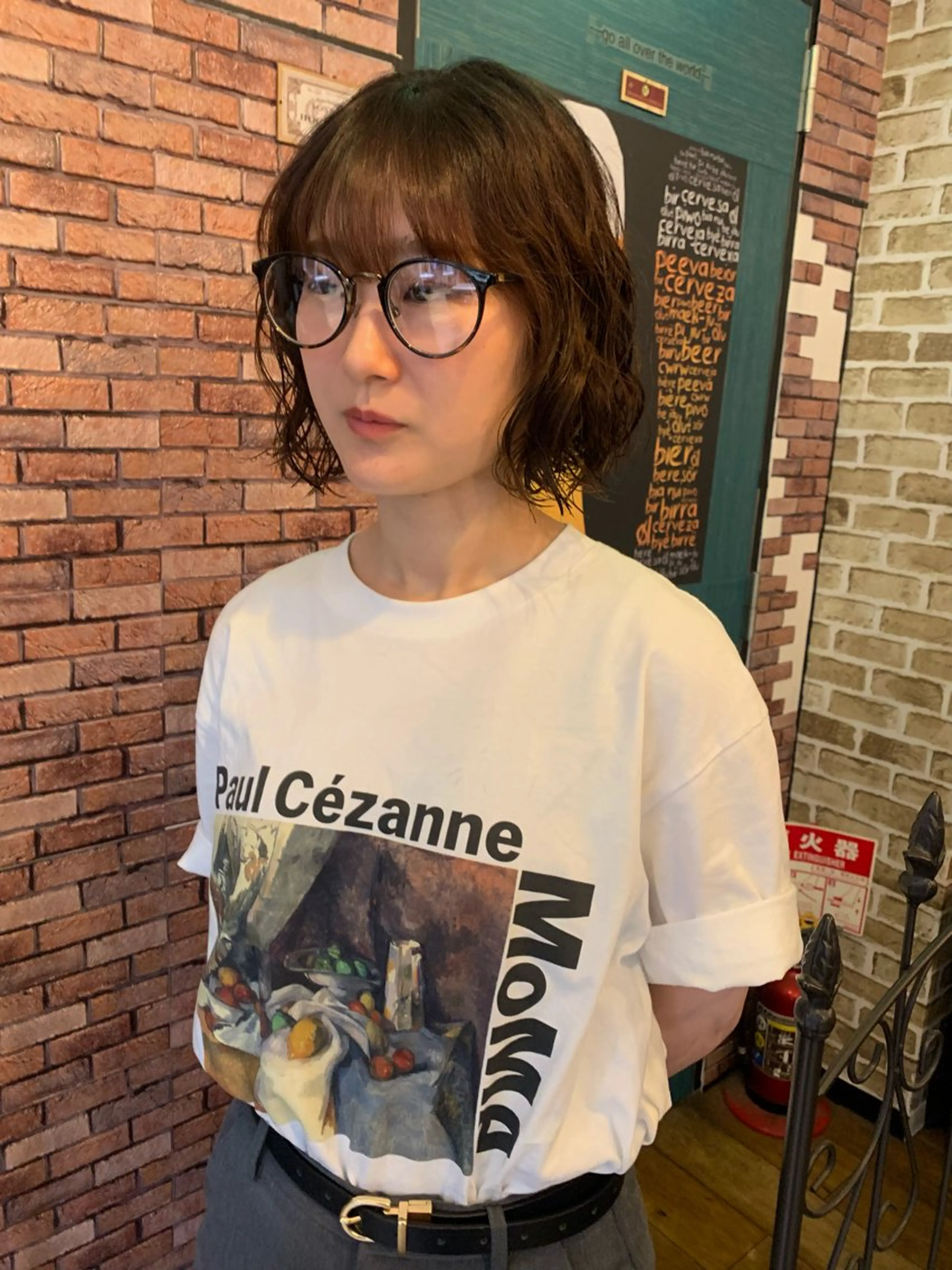 ミディアム パーマ ミディアムパーマ ボブ くせ毛 縮毛矯正 アンブレラカラー ポイントカラーのヘアスタイル