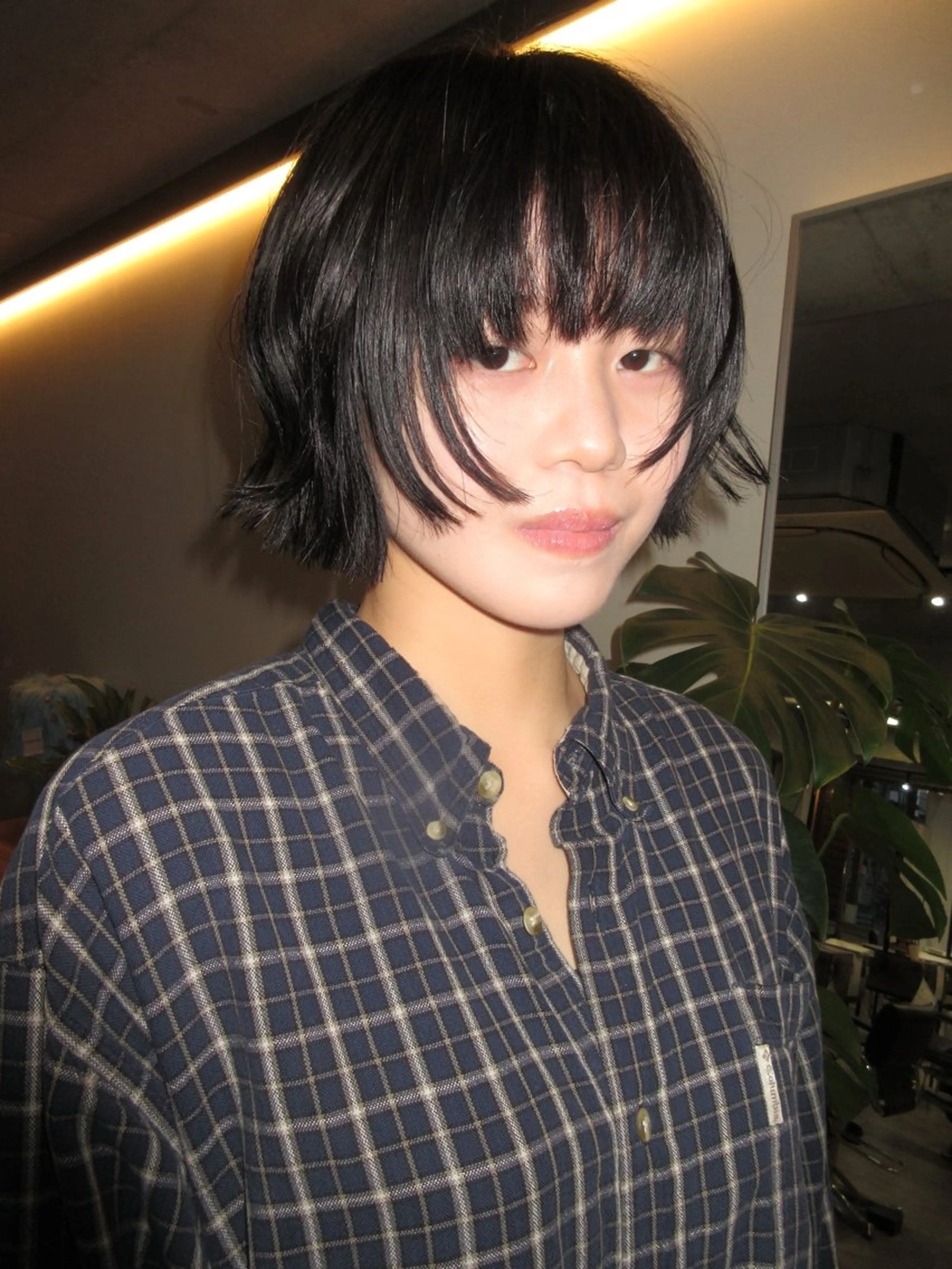 ショート ボブ 顔まわりレイヤー レイヤーカット カット ヘアカラー レイヤーカット\ウル フ　chinatsuのヘアスタイル