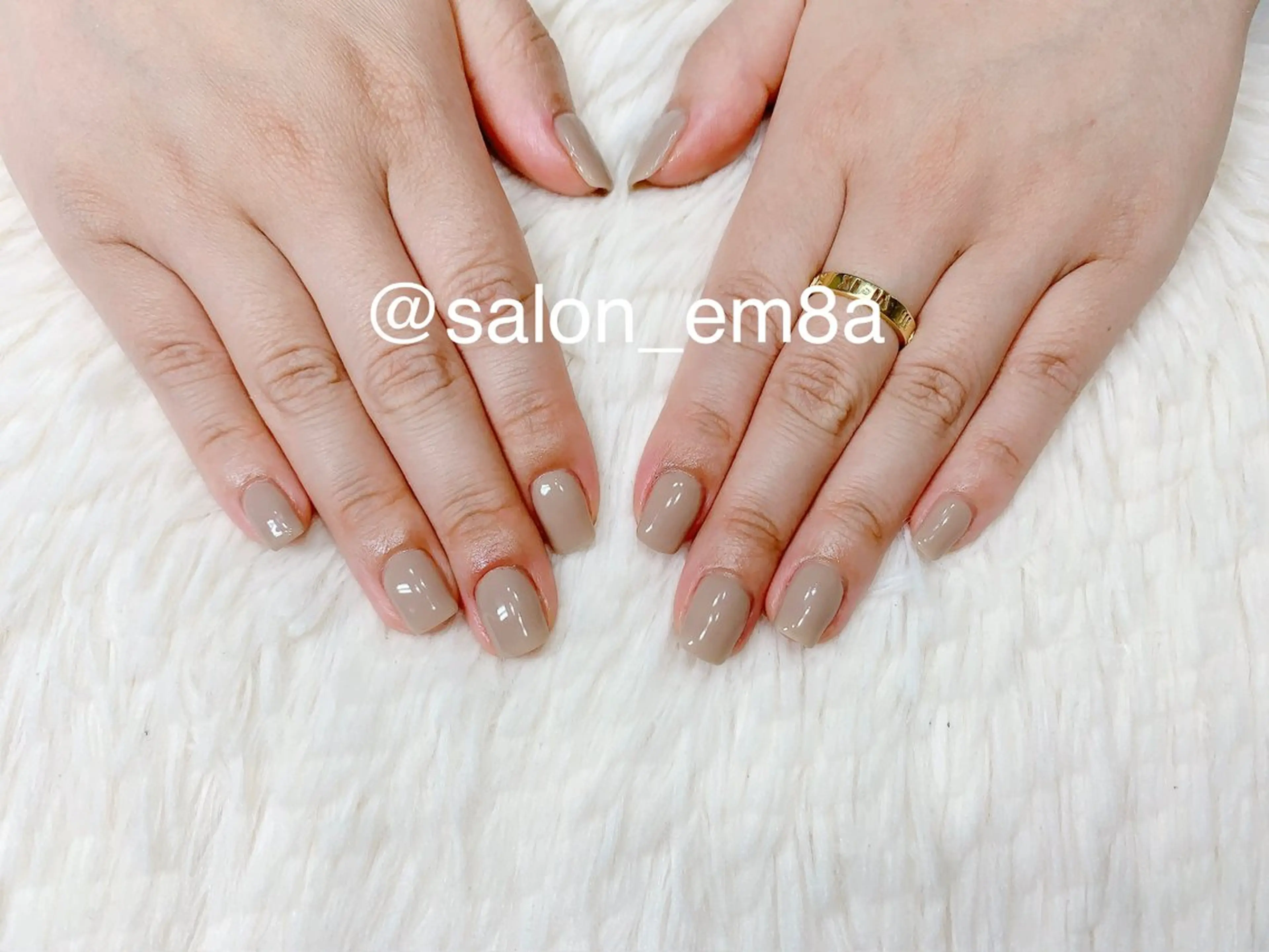 ネイル ジェルネイル オフィスネイル ワンカラーネイル ハンドネイル salon EM&A emiのネイルデザイン