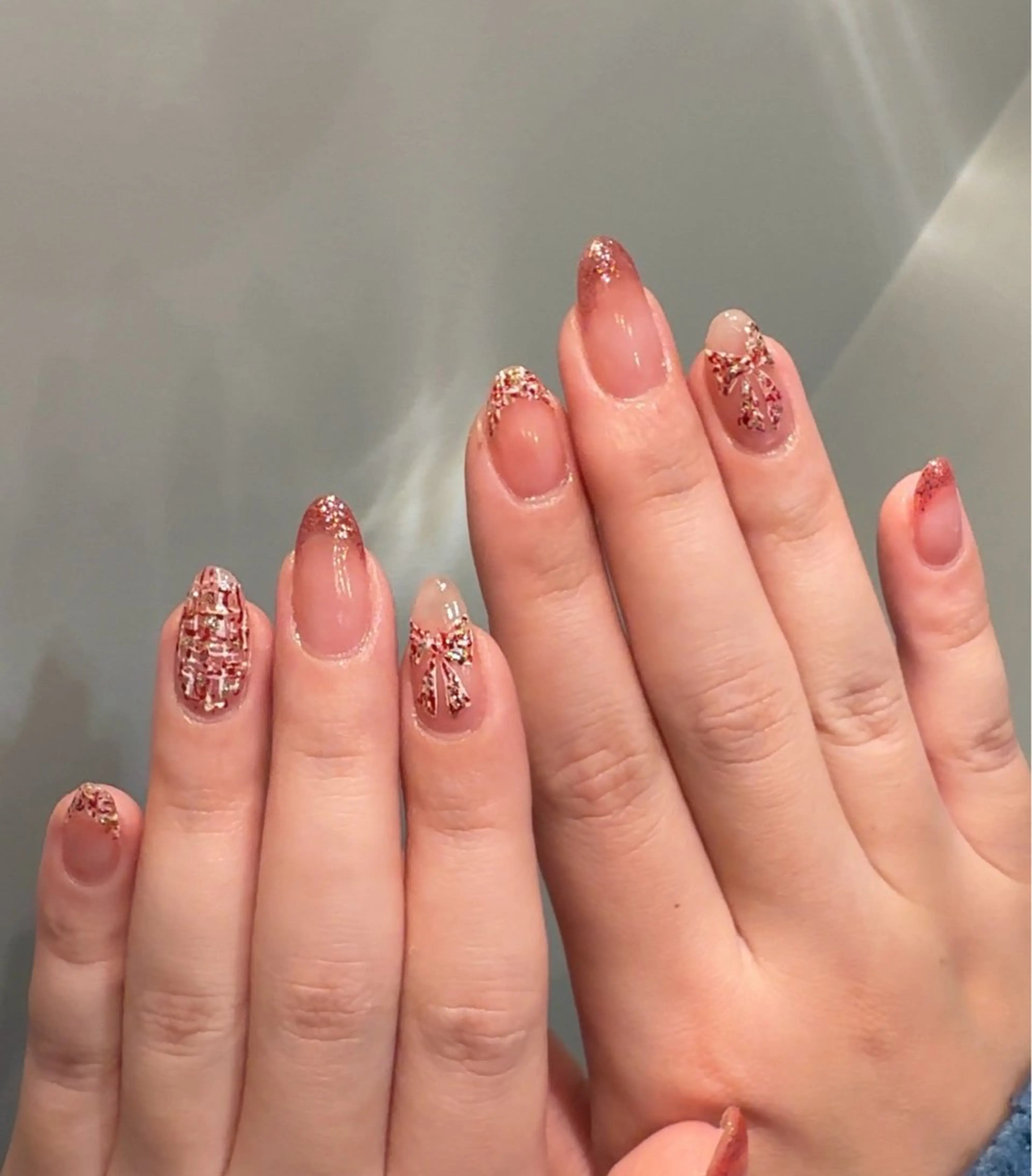 ネイル ボルドー ゴールド キラキラネイル ツイードネイル nail Latteのネイルデザイン