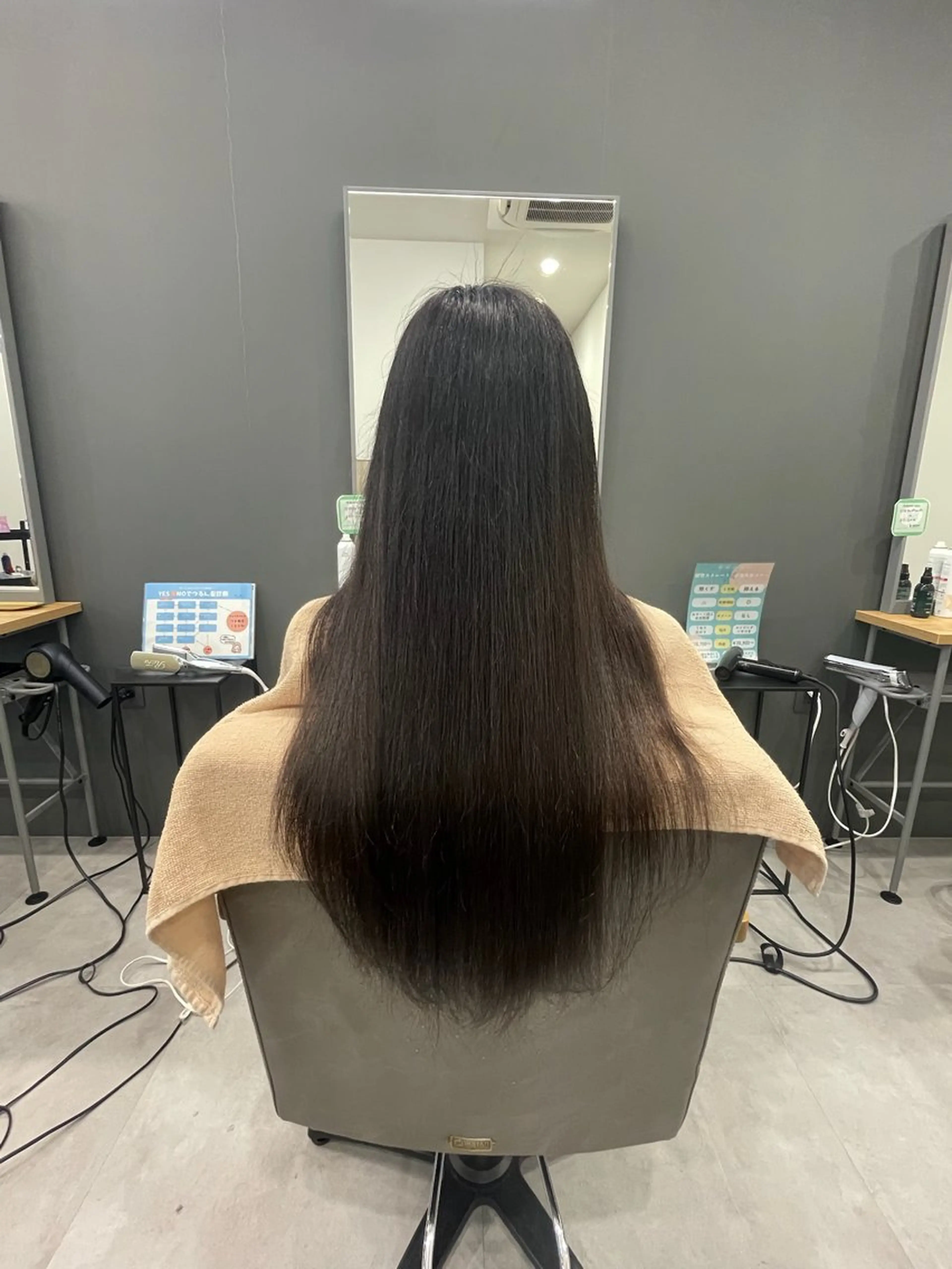 ロング 酸性ストレート ルプラボウ りく/艶カラーのヘアスタイル