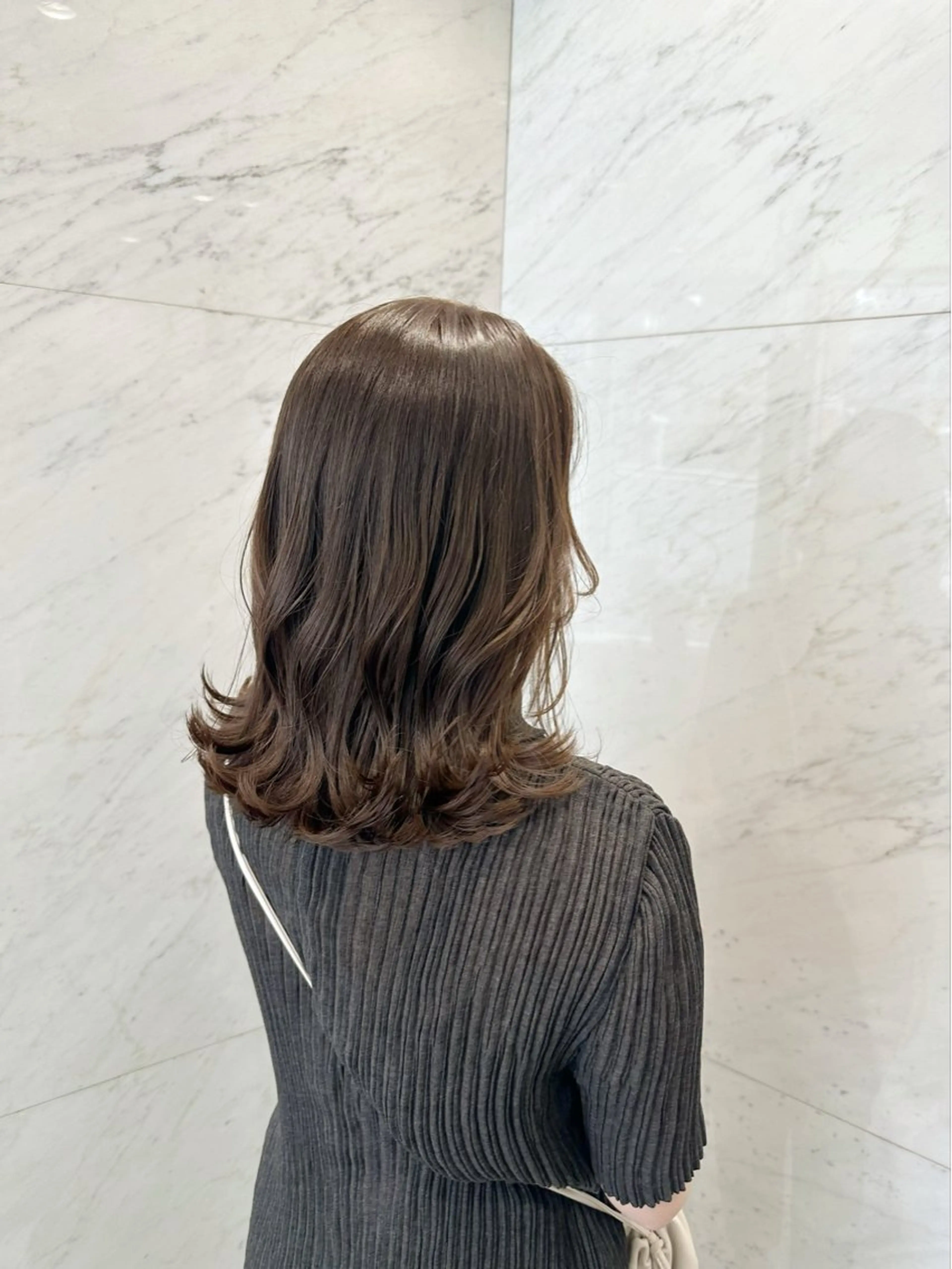ミディアム カラー カット ヘアカラー トリートメント 古田 昂也のヘアスタイル