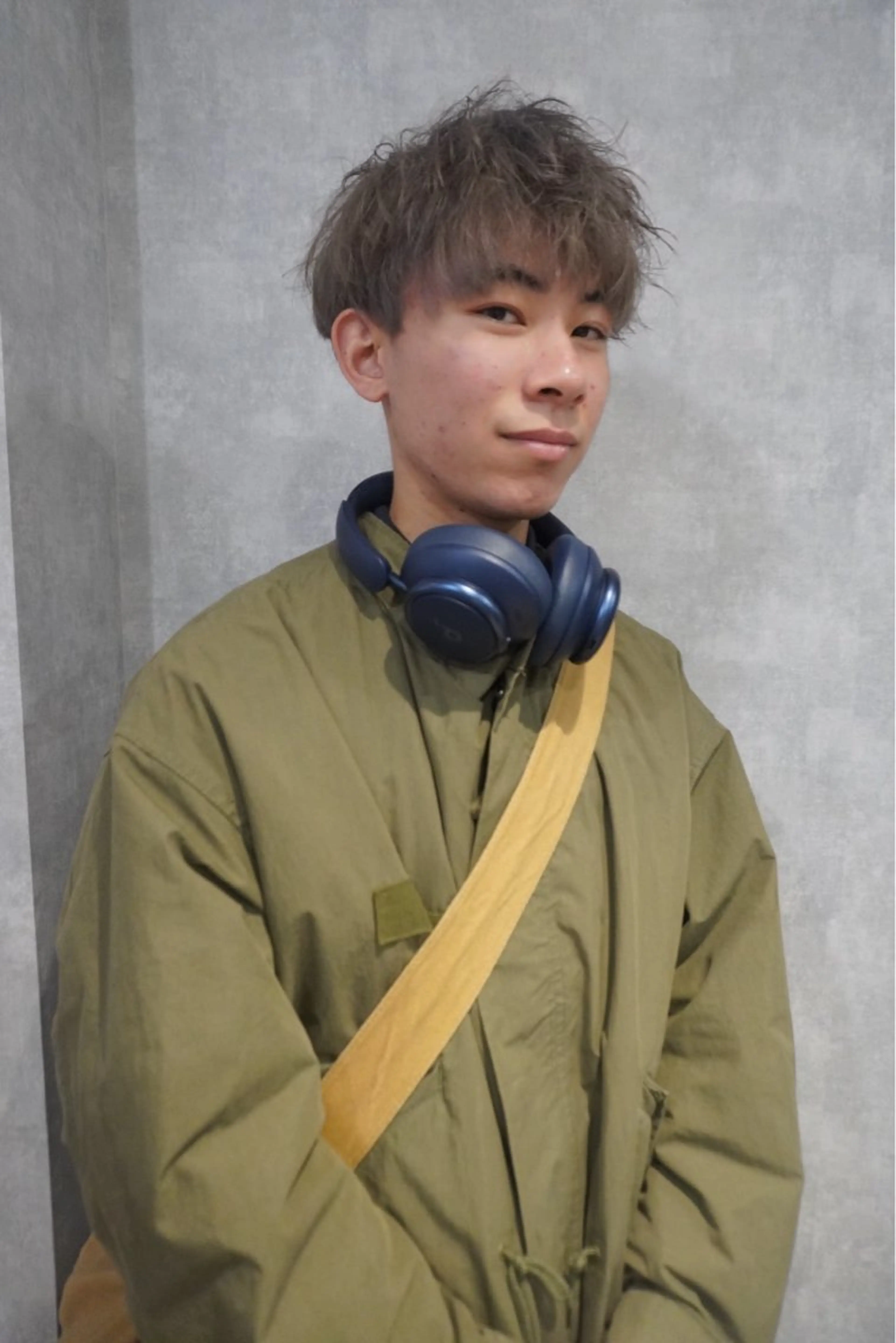 ショート カラー メンズ メンズブリーチ ブリーチ グレージュ シルバー シルバーグレージュ カット ヘアカラー 🔹YUTA🔹 メンズパーマのヘアスタイル