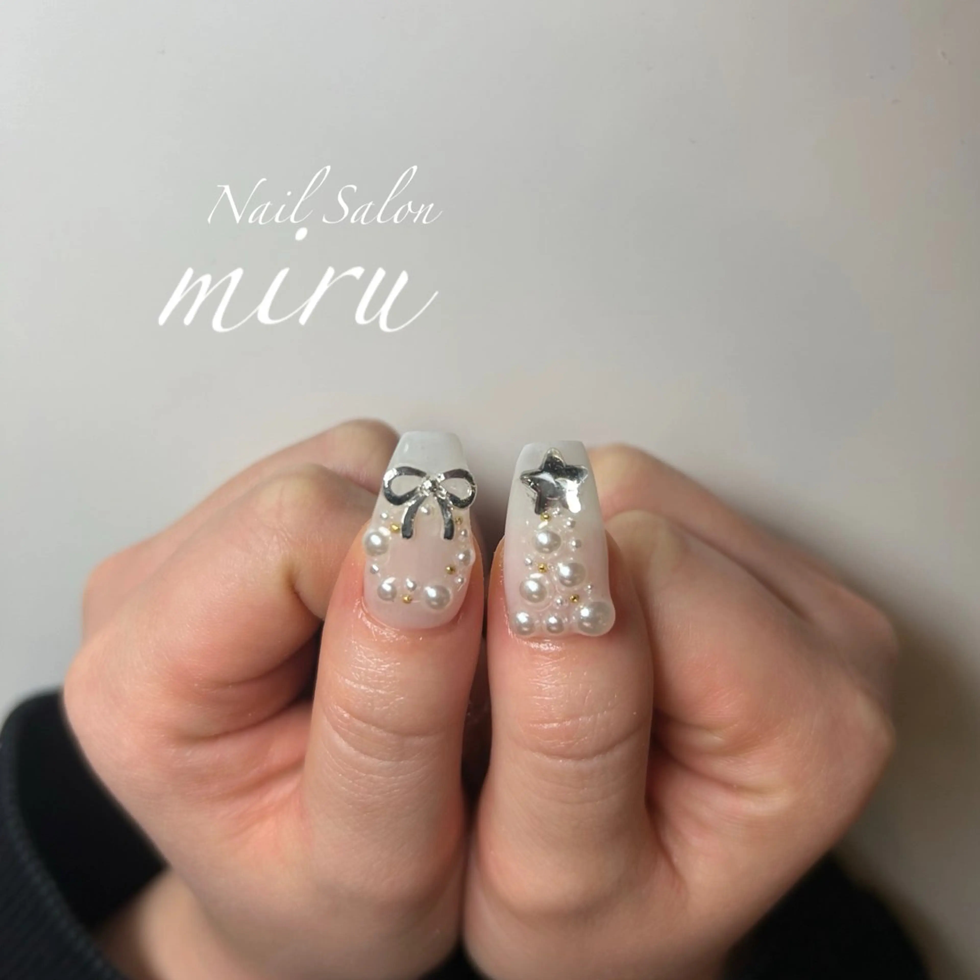 ネイル クリスマス ハンドネイル 恒川 みなみのネイルデザイン