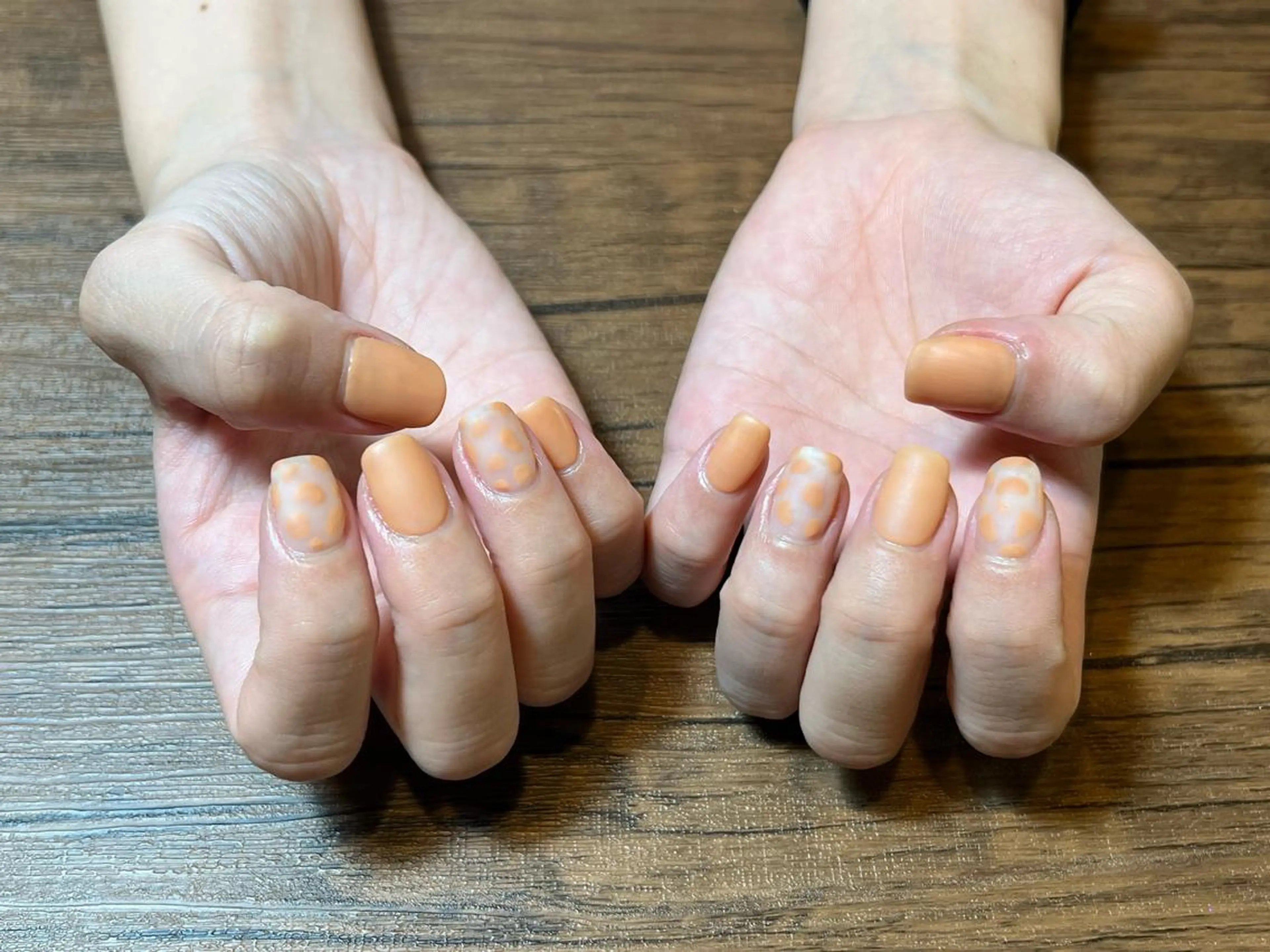 ネイル マットネイル ハンドネイル HENRIETTA NAILSALONのネイルデザイン