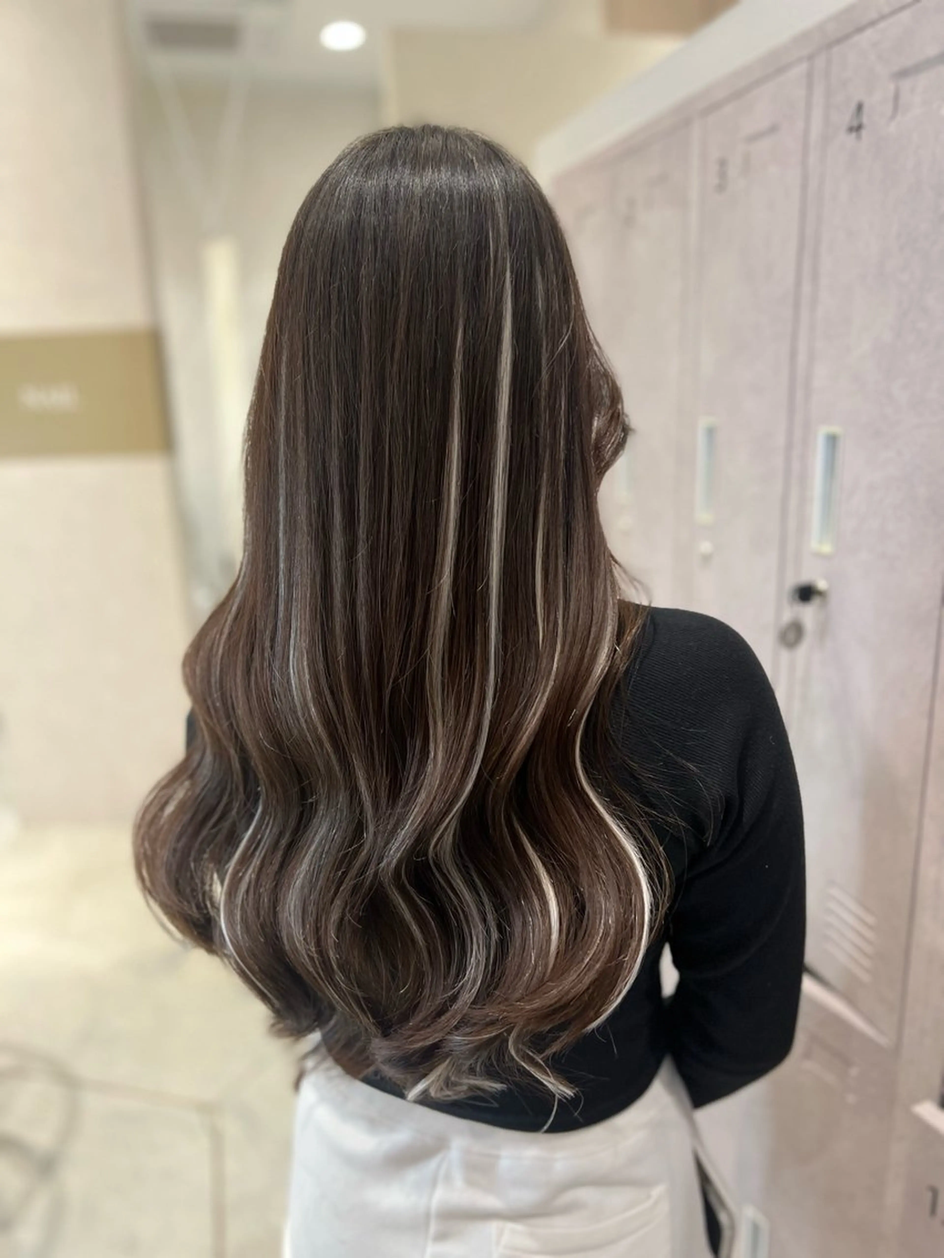 エクステ 小池 夏美のヘアスタイル