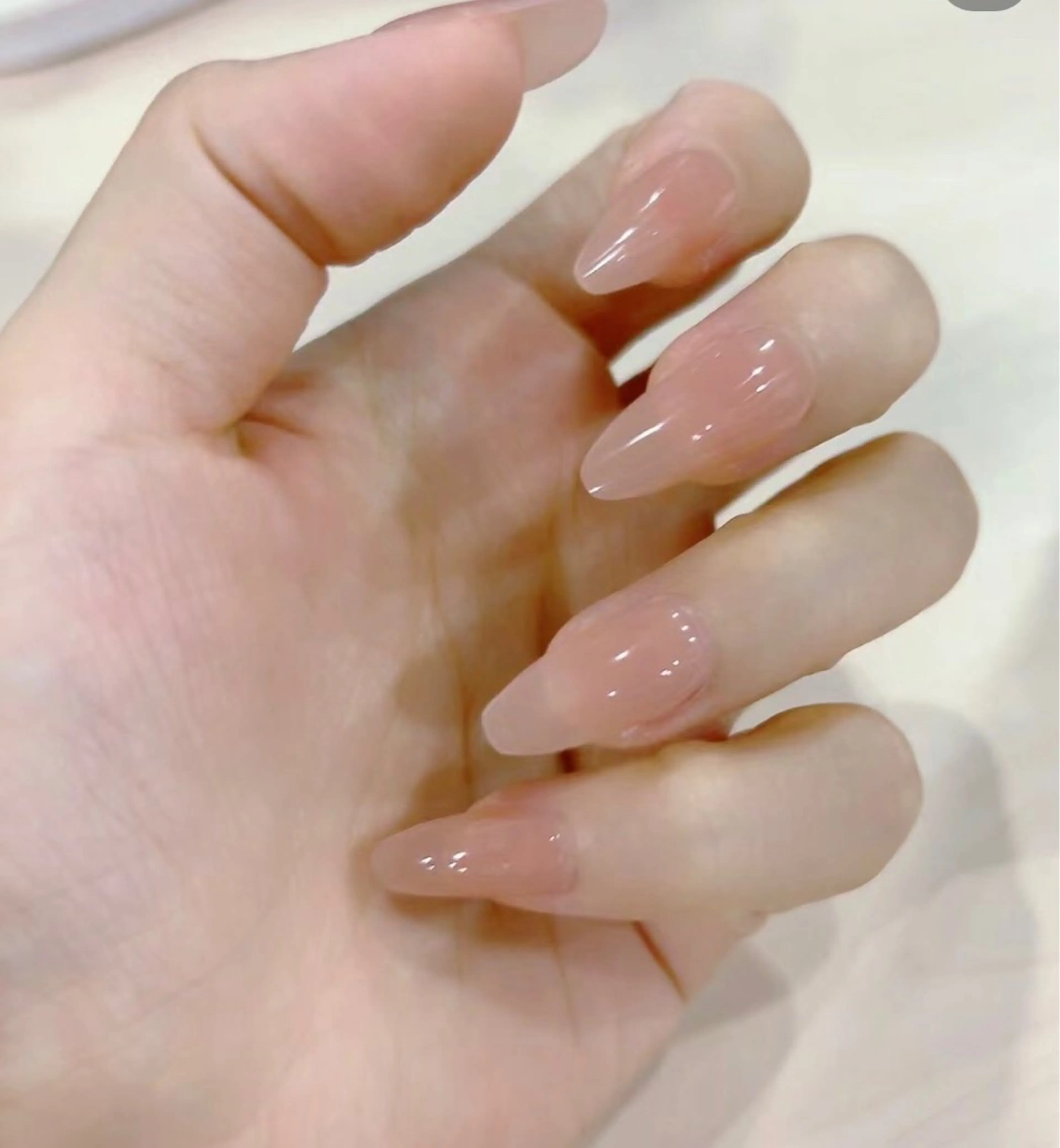 カラー ハンドネイル エリ🫧 nail池袋東口のネイルデザイン
