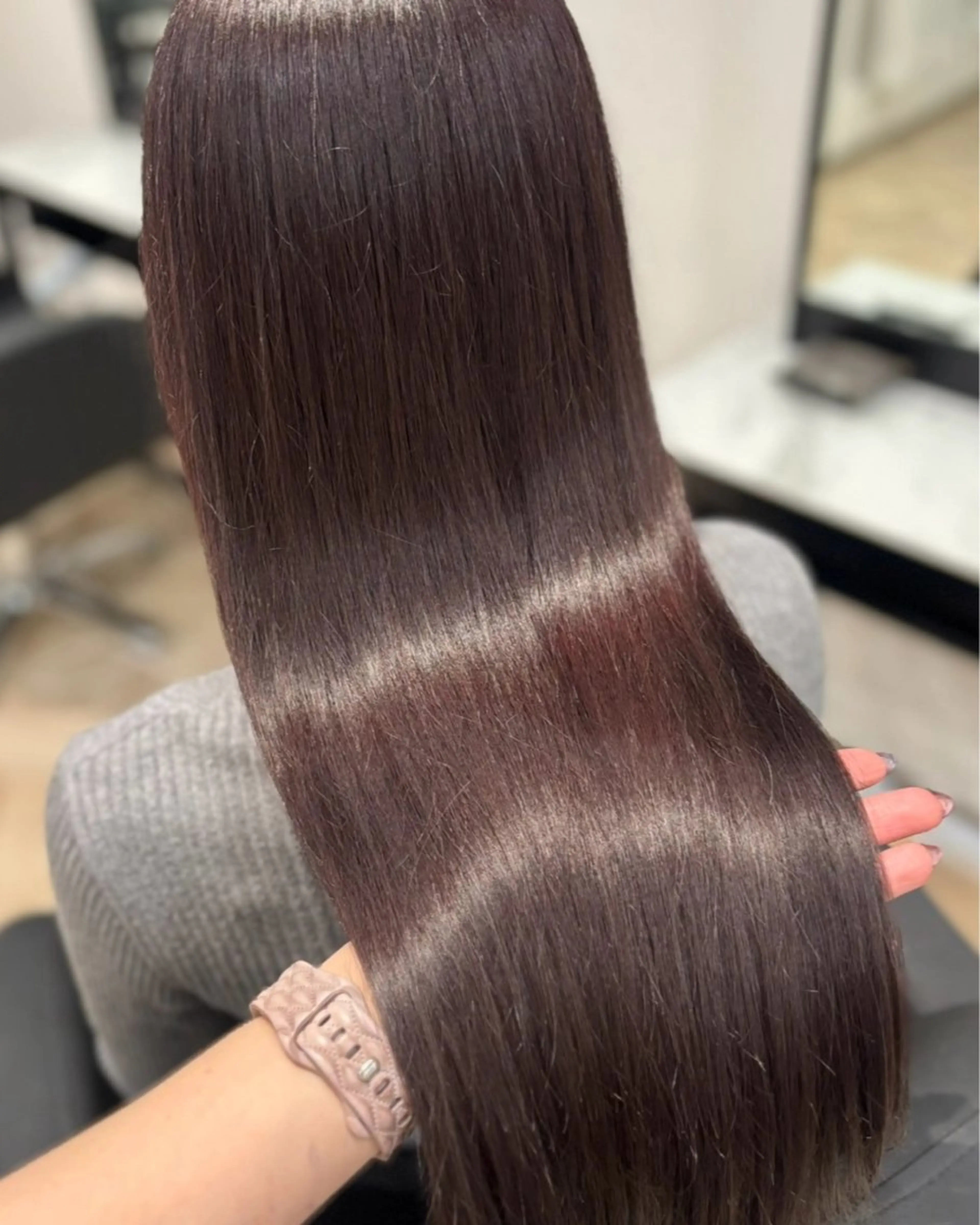 ロング カラー ブリーチ グレージュ ラベンダーカラー ラベンダーグレージュ ラベンダーグレー カット ヘアカラー トリートメント 𝒎𝒐𝒆🩰 名駅/ヘアメ/暖色♡のヘアスタイル