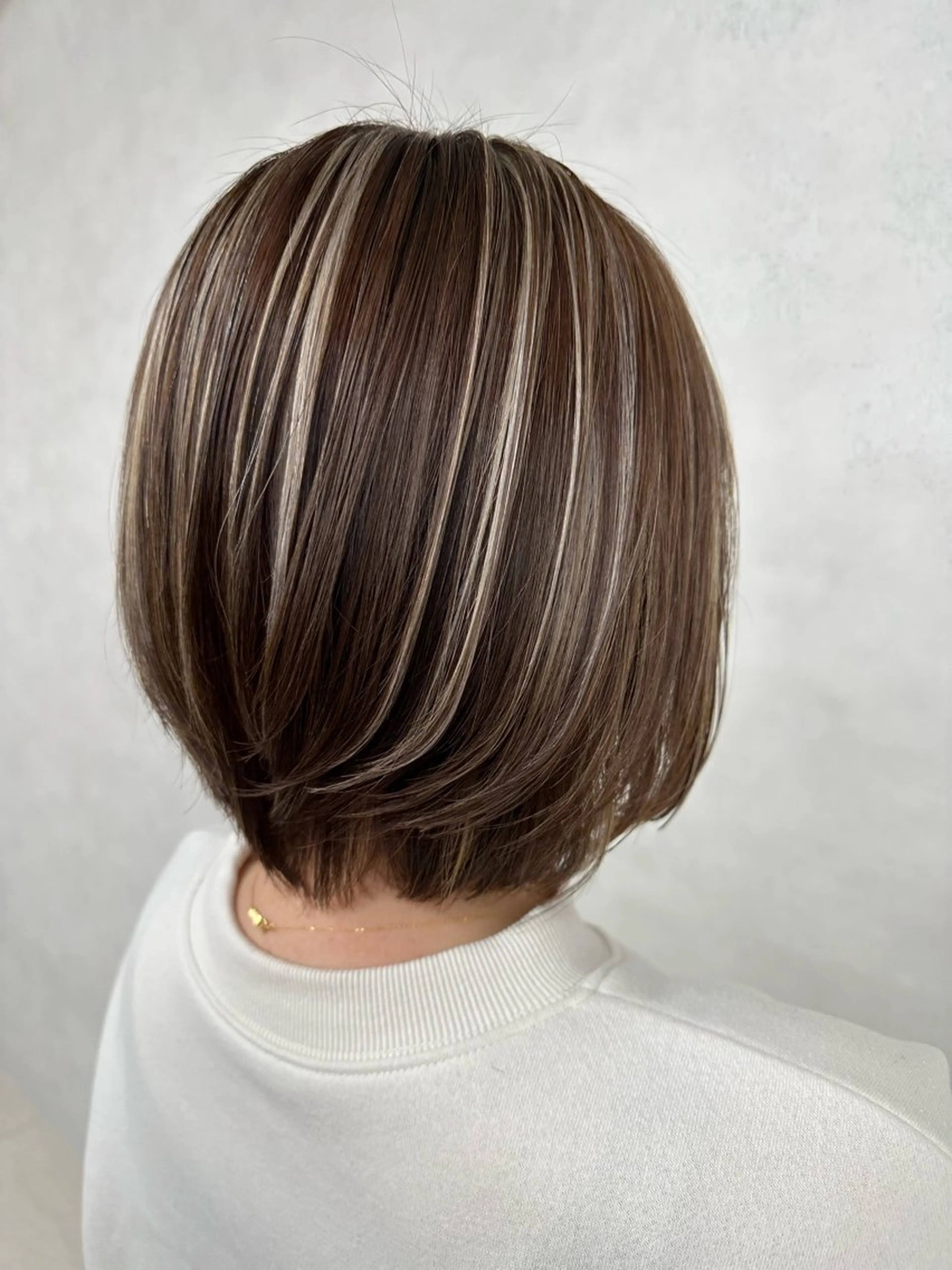 ミディアム カラー ハイライトカラー ボブ ハイライト カット ヘアカラー トリートメント ヘアセット アース 新越谷店💇‍♀️のヘアスタイル